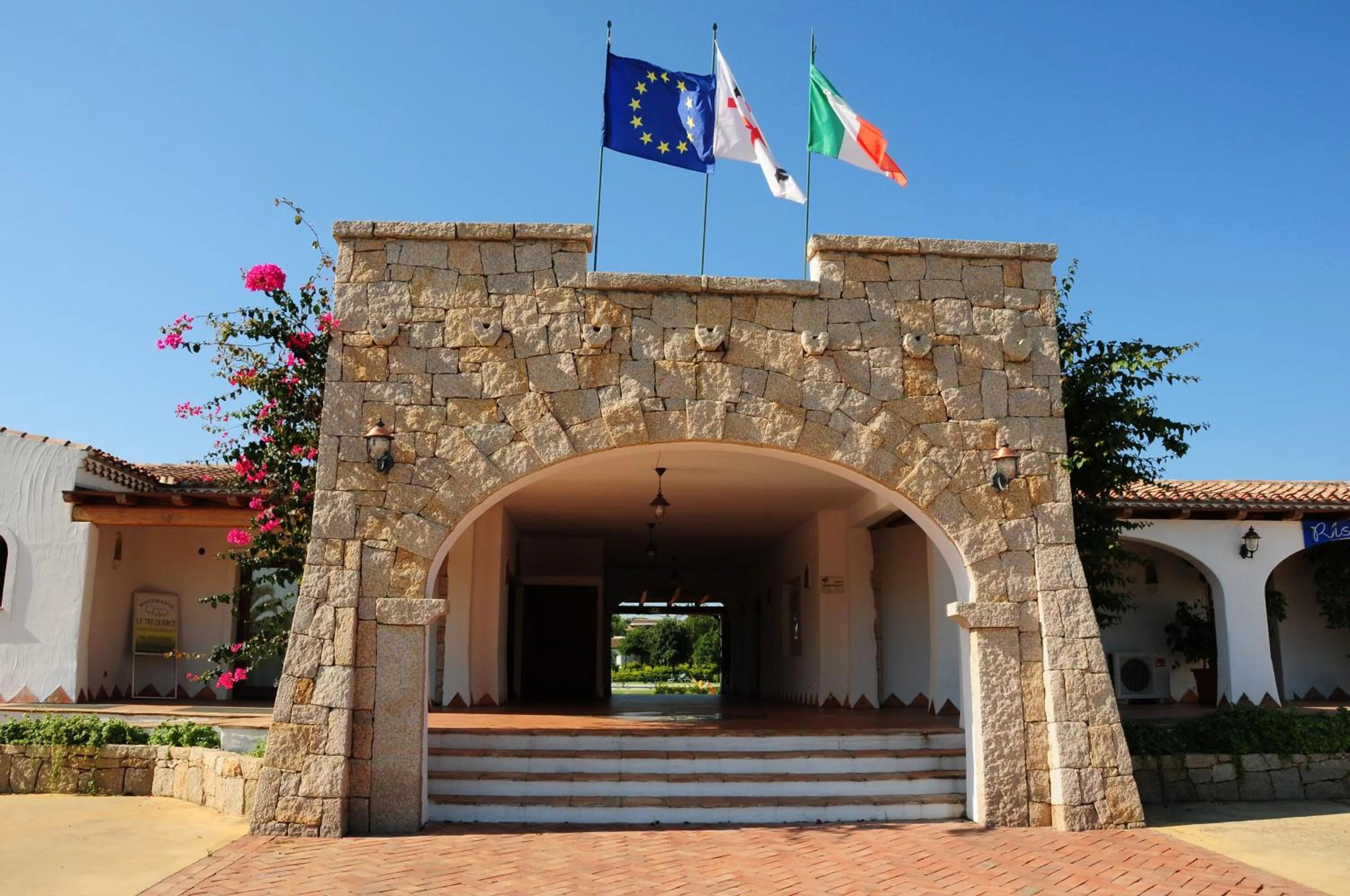 Facade/entrance in Le Tre Querce