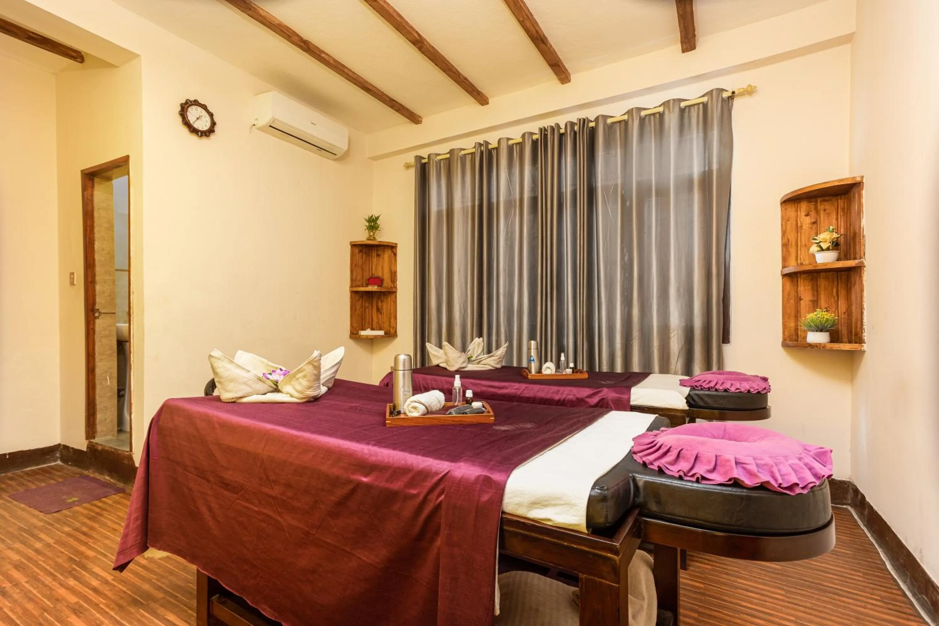 Spa and wellness centre/facilities, Bed in Thamel Hotel & Spa