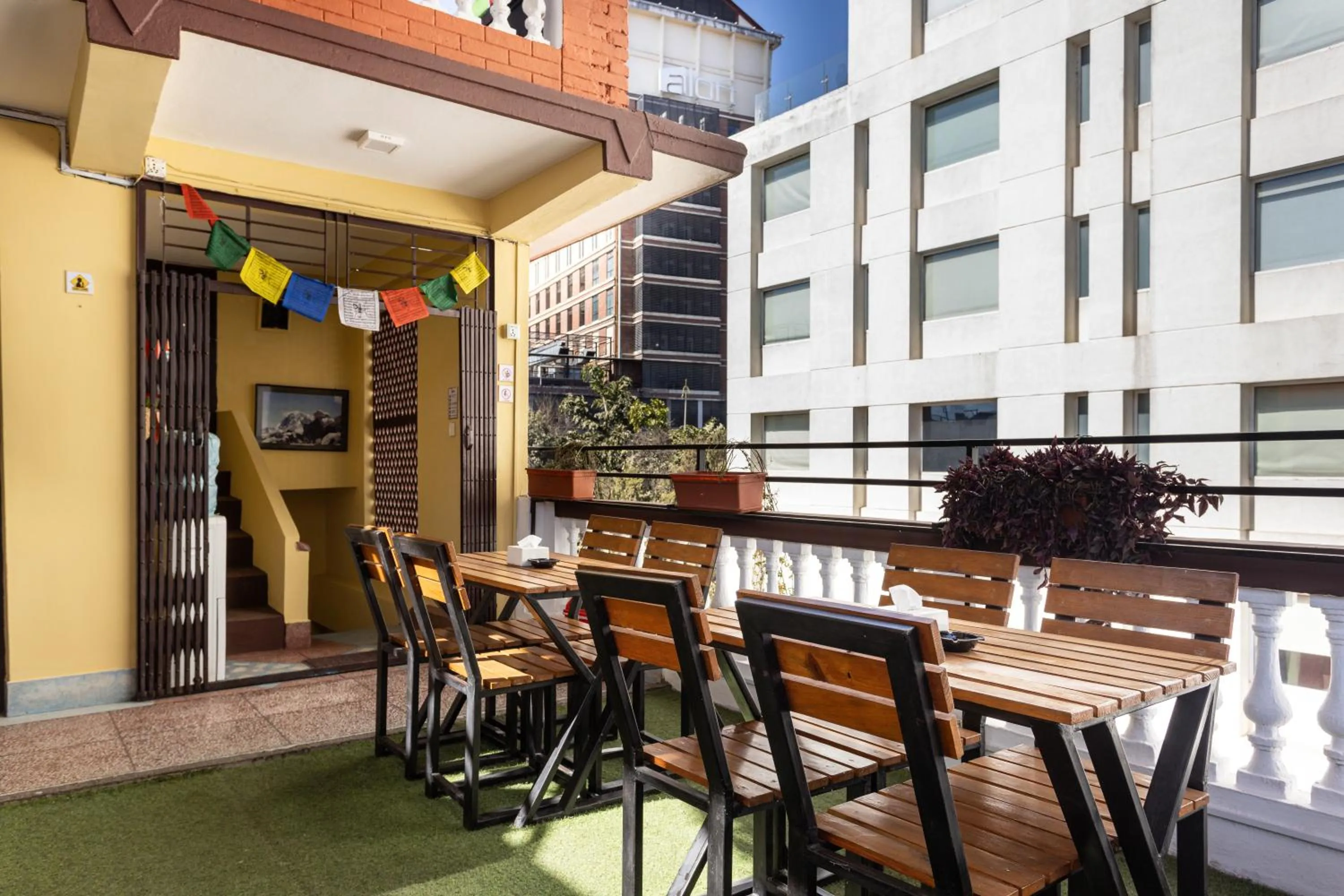 Communal lounge/ TV room in Thamel Hotel & Spa