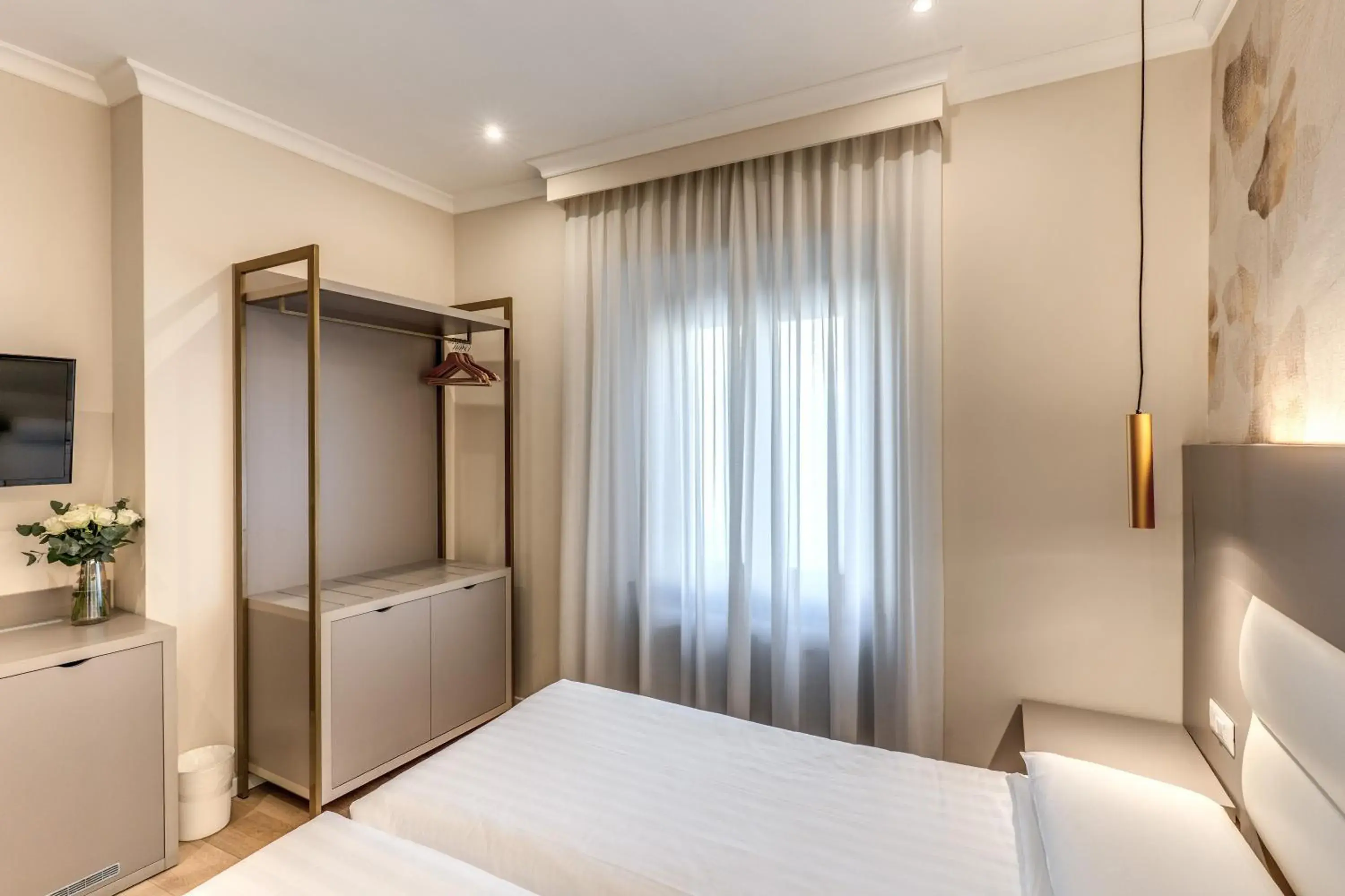 Bedroom, Bed in Flower Garden Hotel Bedroom, Bed in Flower Garden Hotel