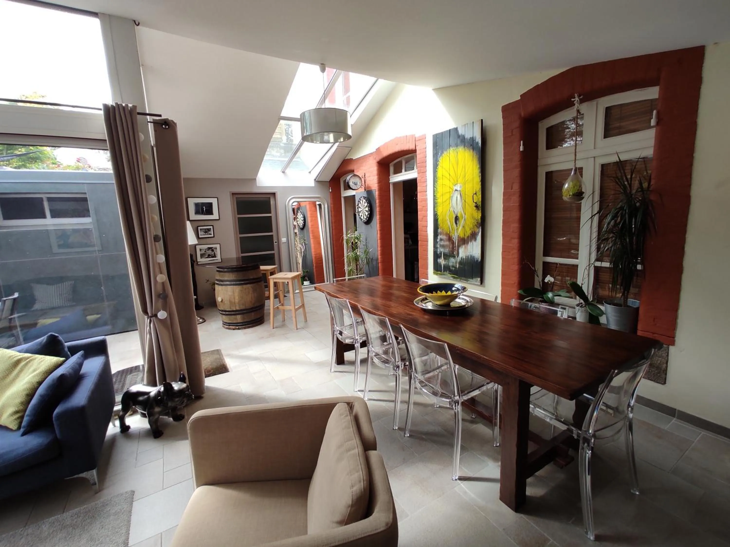 Dining area in Aux Trois Palmiers