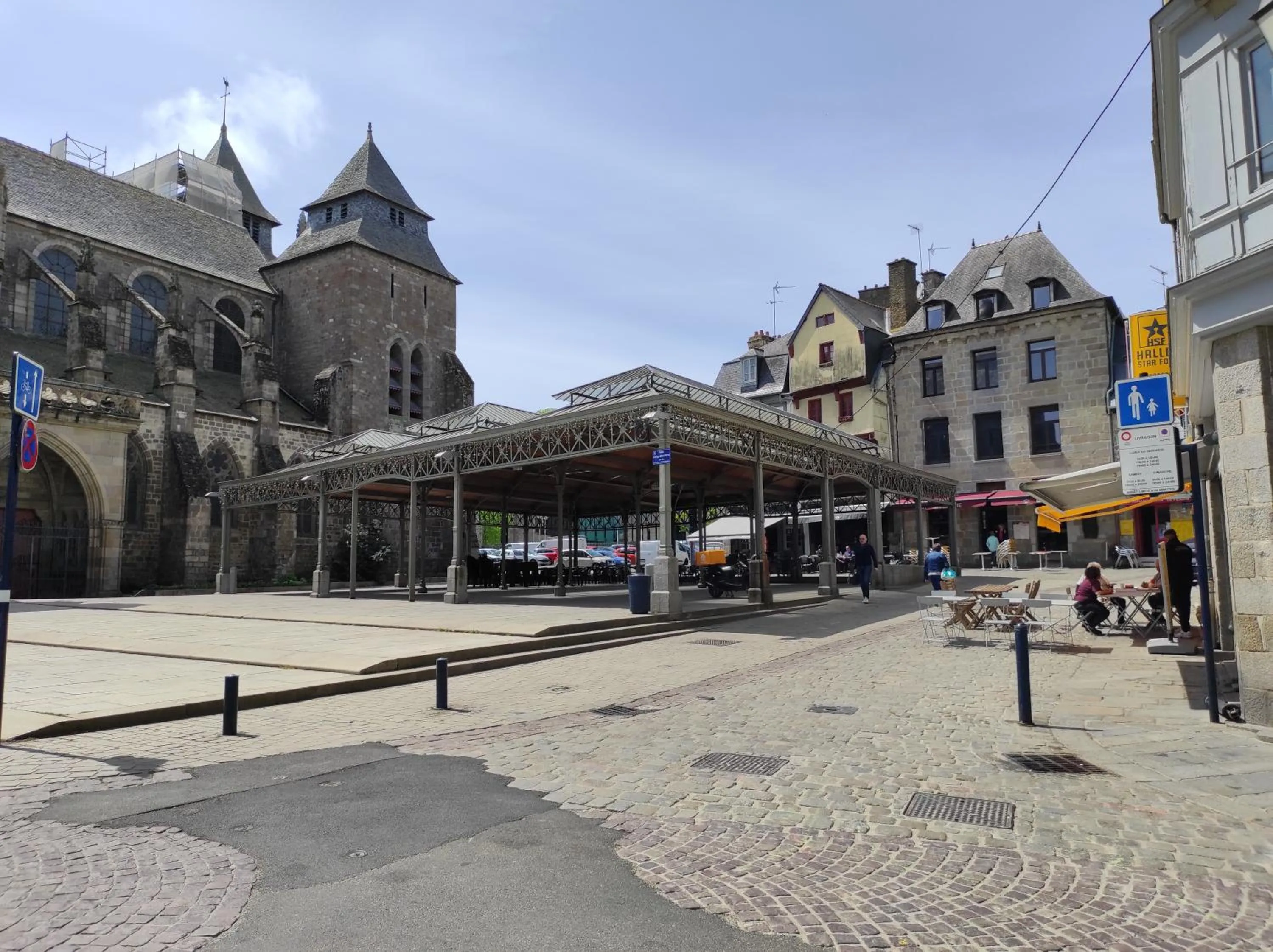 Nearby landmark in Aux Trois Palmiers