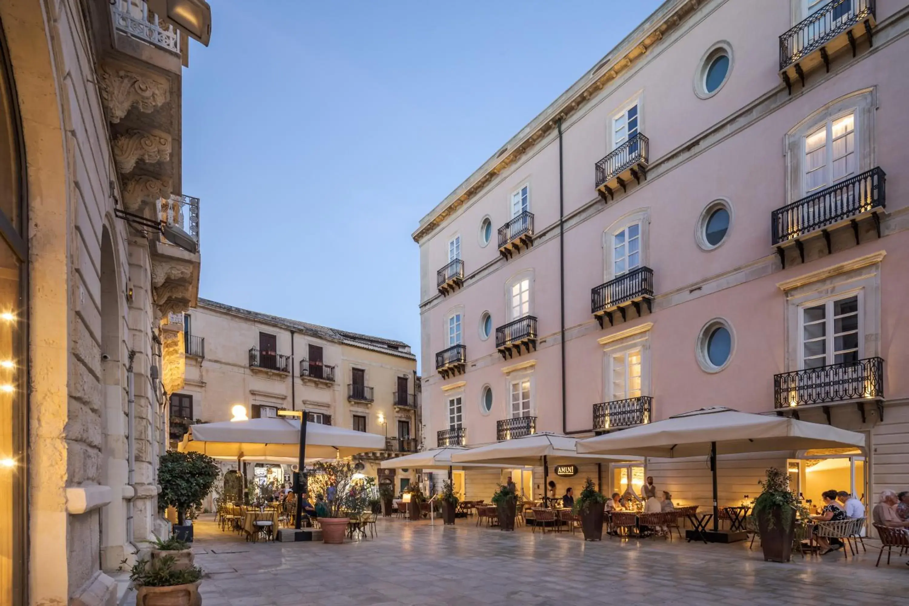 Property building in Palazzo Artemide - VRetreats Property building in Palazzo Artemide - VRetreats