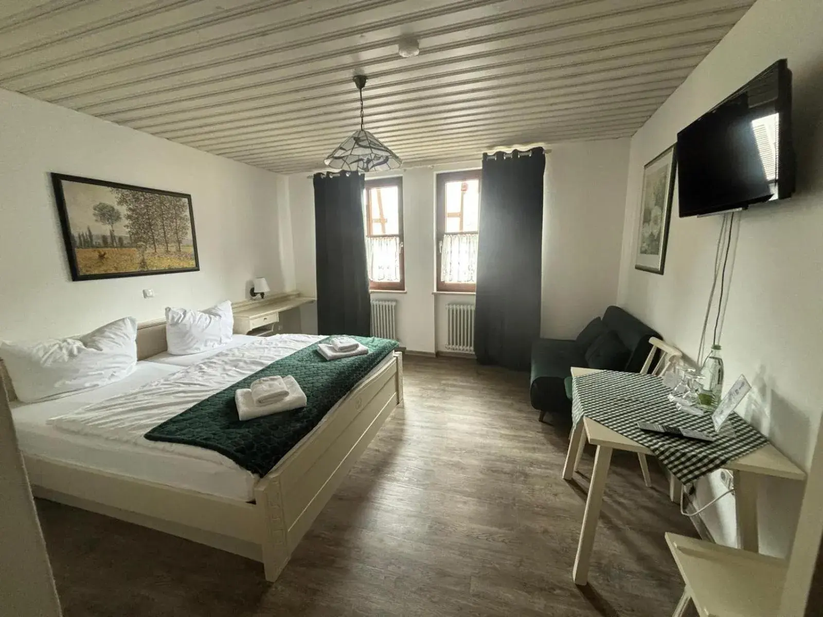 Double Room with Private Bathroom - single occupancy in Pension Main-Art Double Room with Private Bathroom - single occupancy in Pension Main-Art