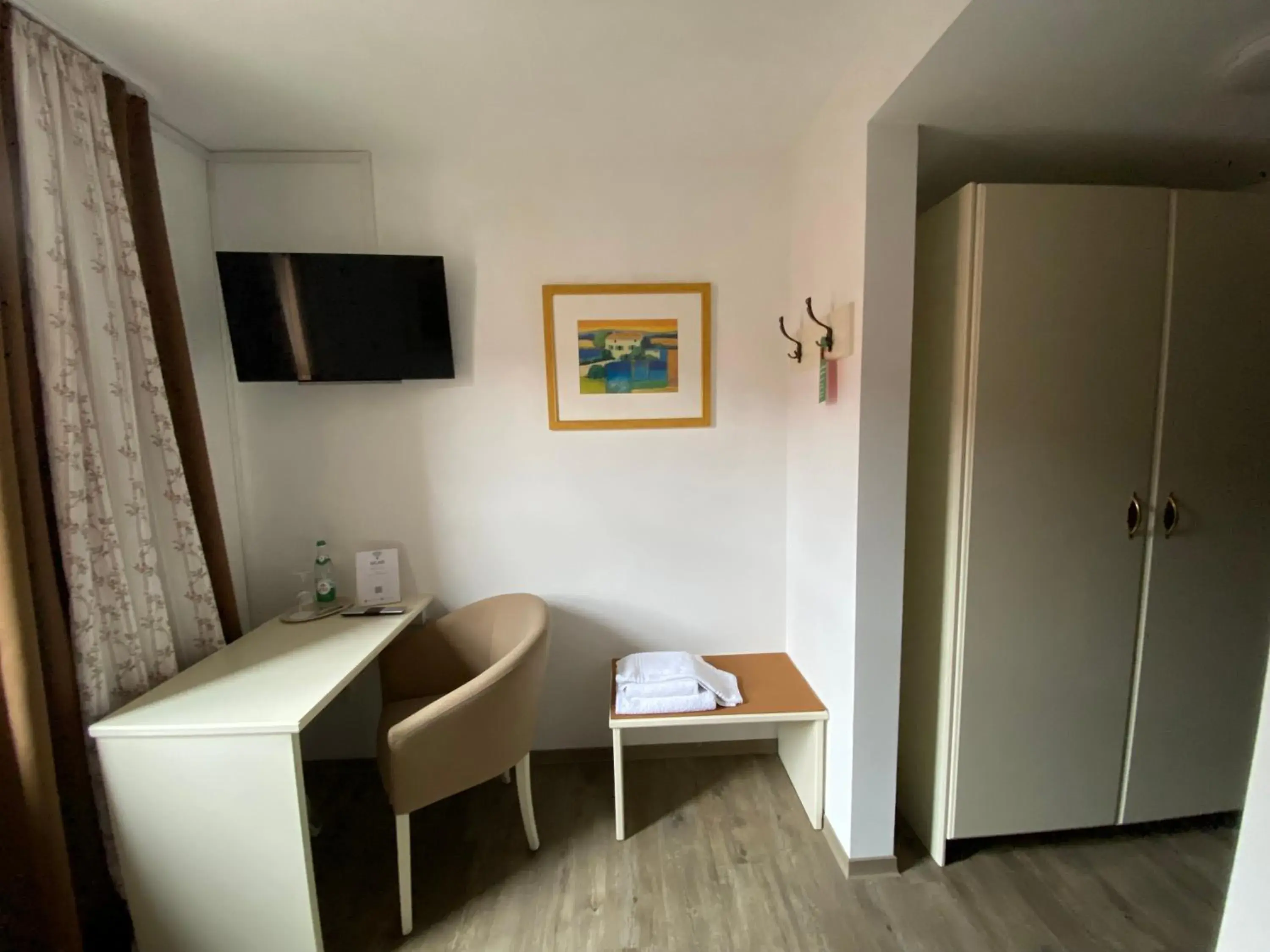 Single Room with Shower - single occupancy in Pension Main-Art Single Room with Shower - single occupancy in Pension Main-Art