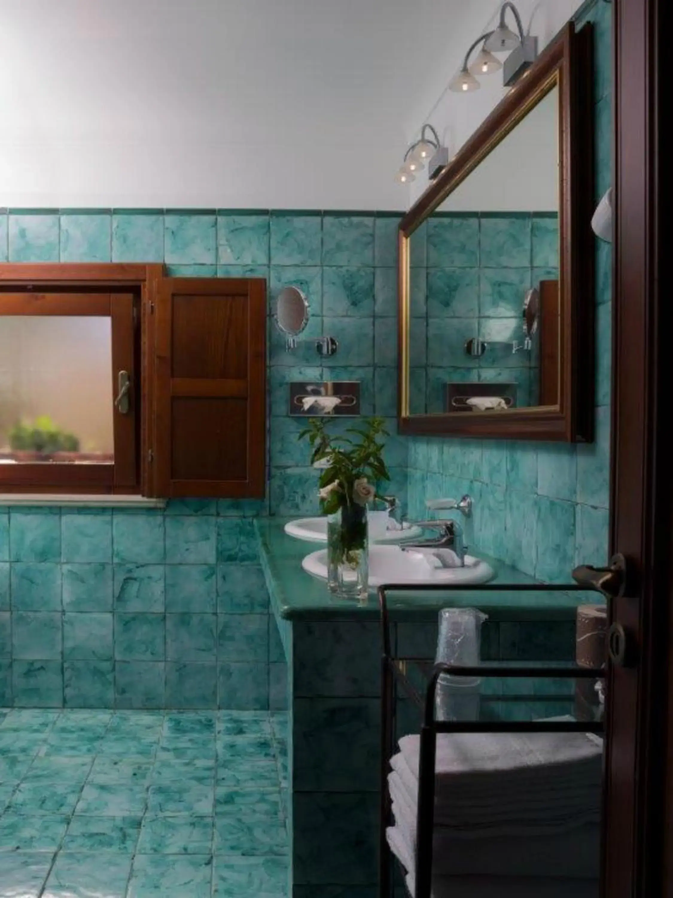 Bathroom in Dimora Caiammari Luxury Hotel & Spa Bathroom in Dimora Caiammari Luxury Hotel & Spa