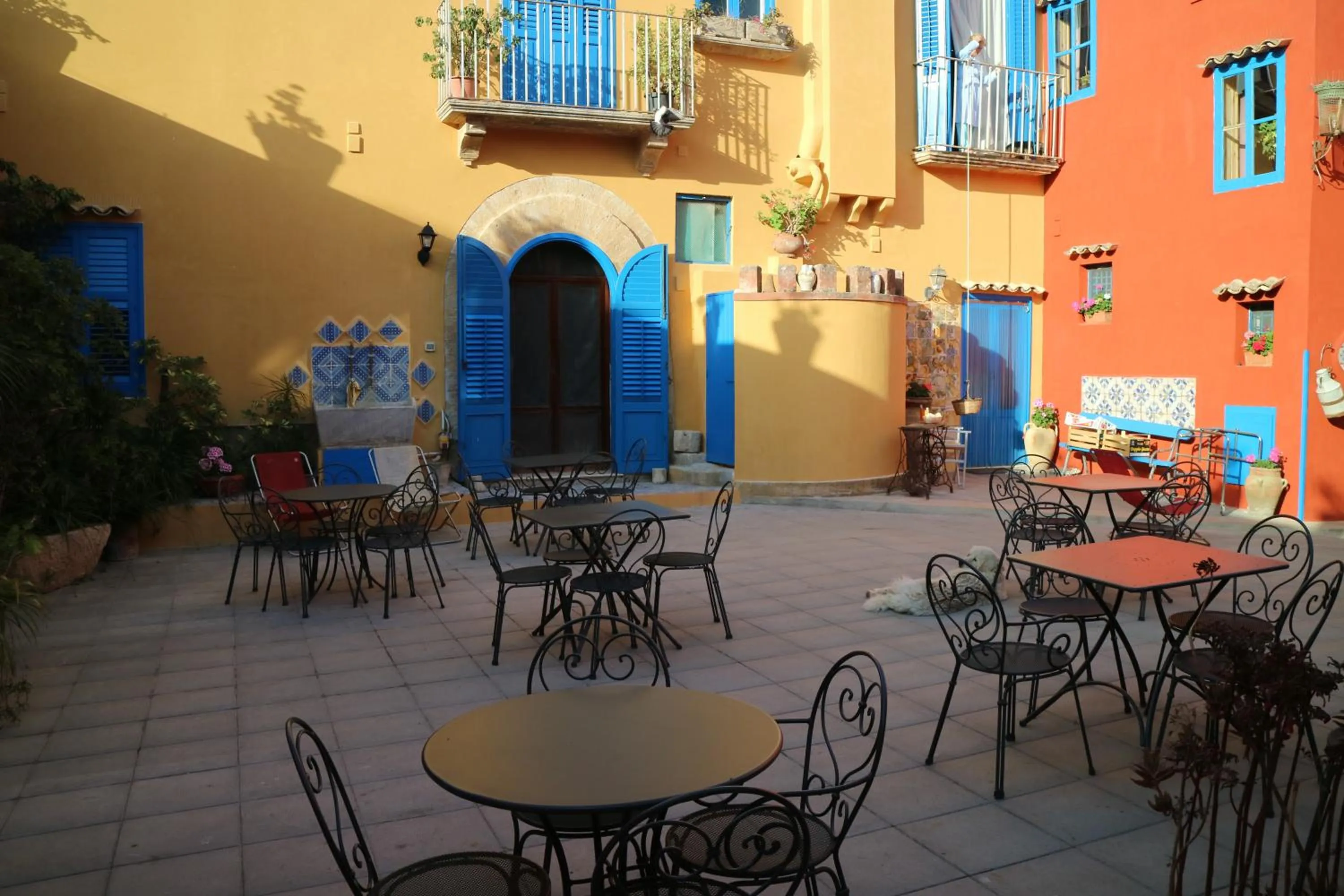 Inner courtyard view in Duca di Castelmonte