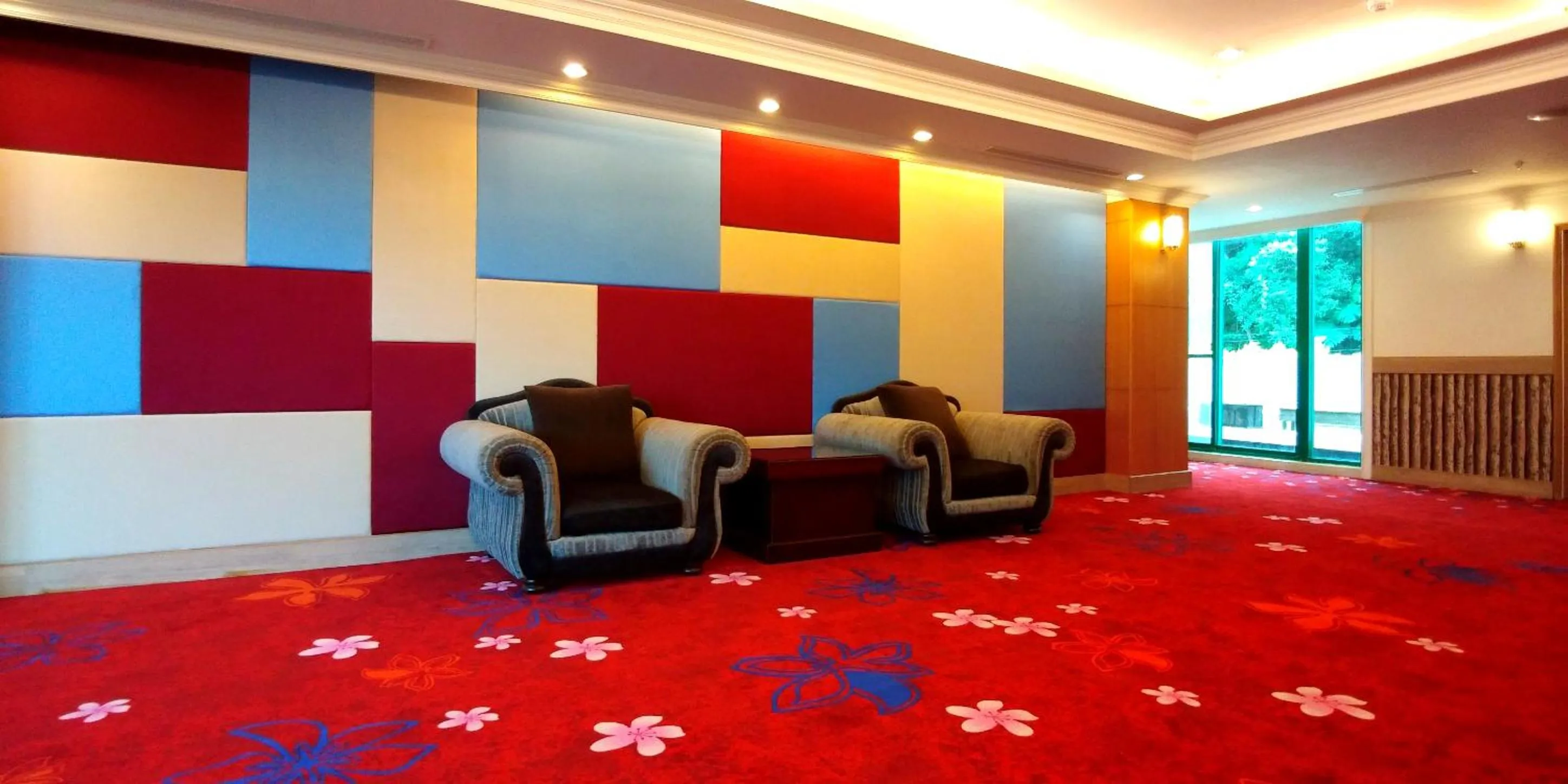 Decorative detail in Uni-Resort Mawutu