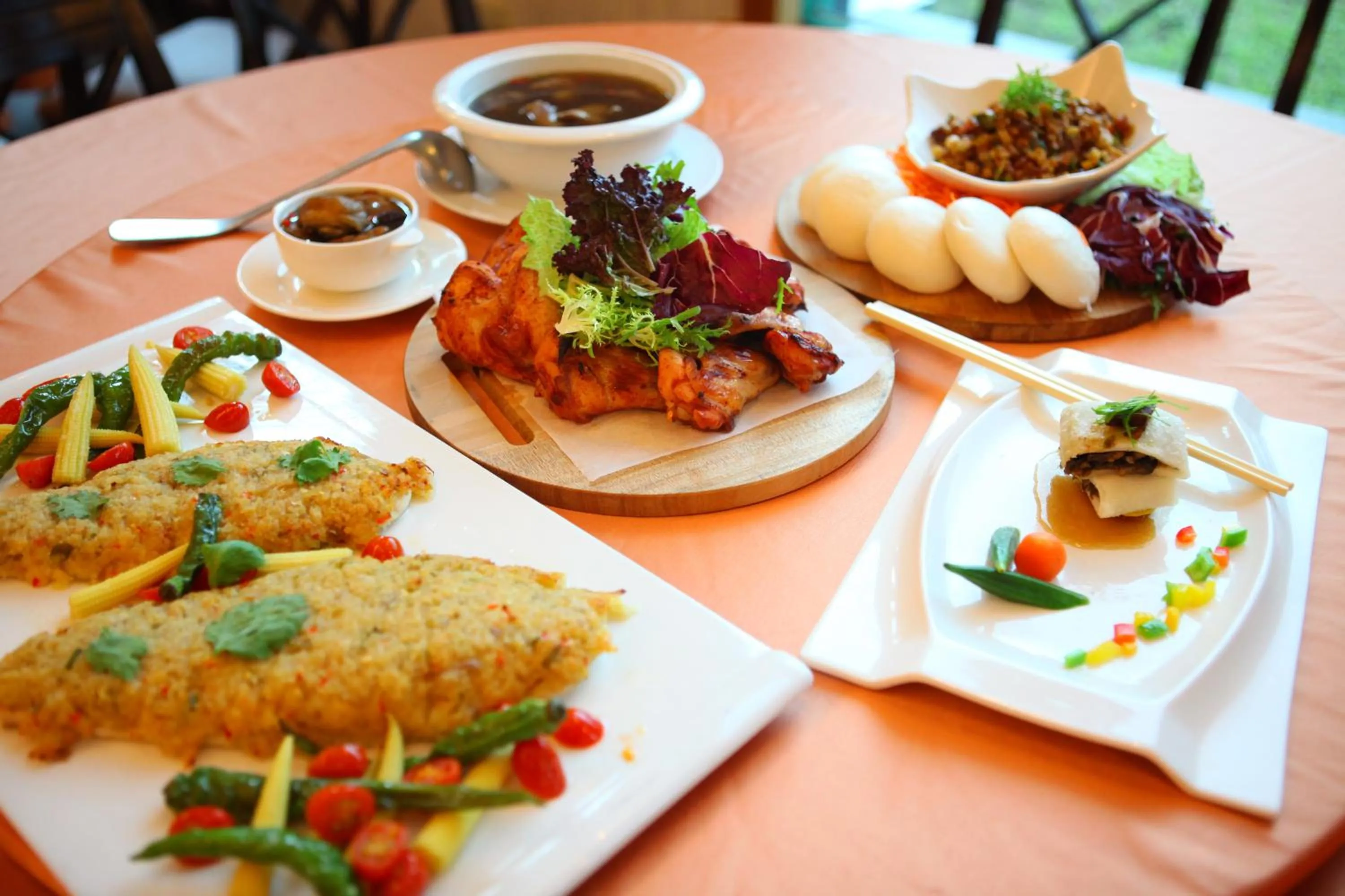 Meals in Uni-Resort Mawutu