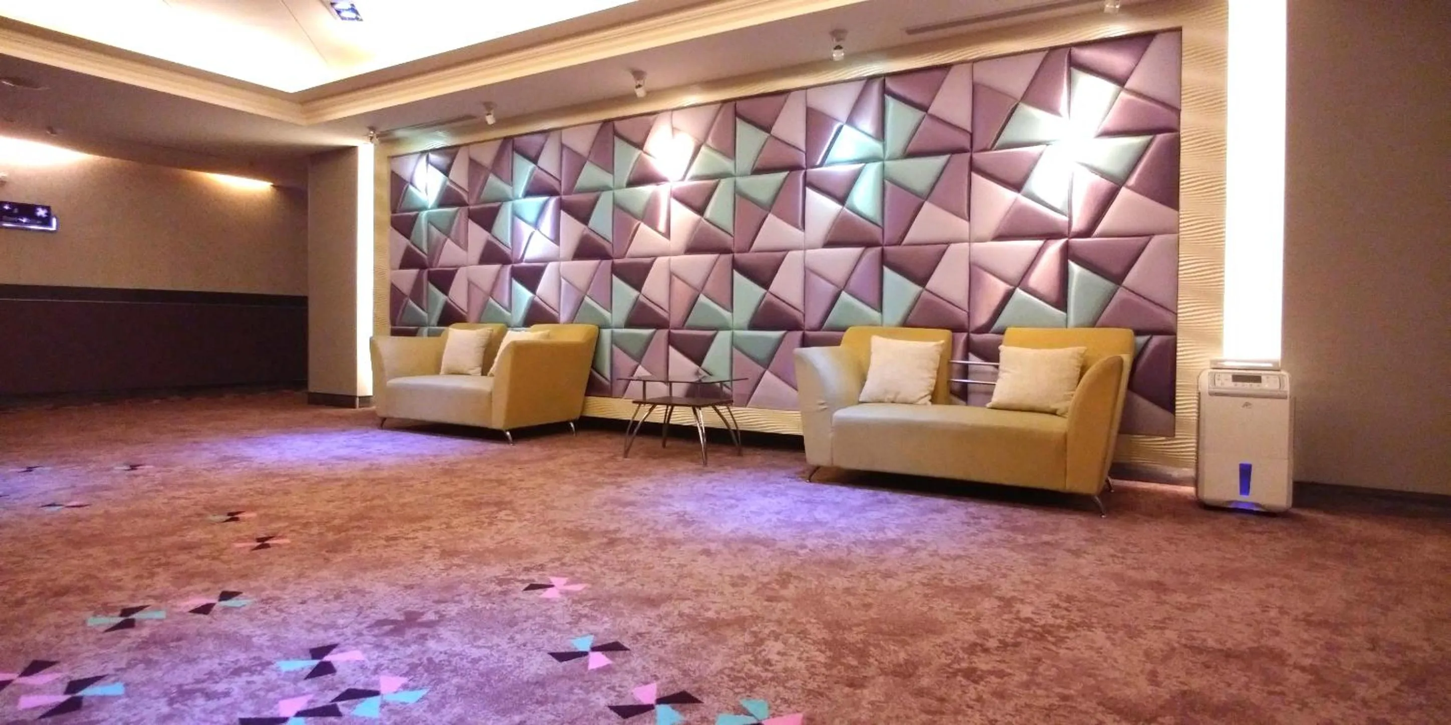 Decorative detail in Uni-Resort Mawutu