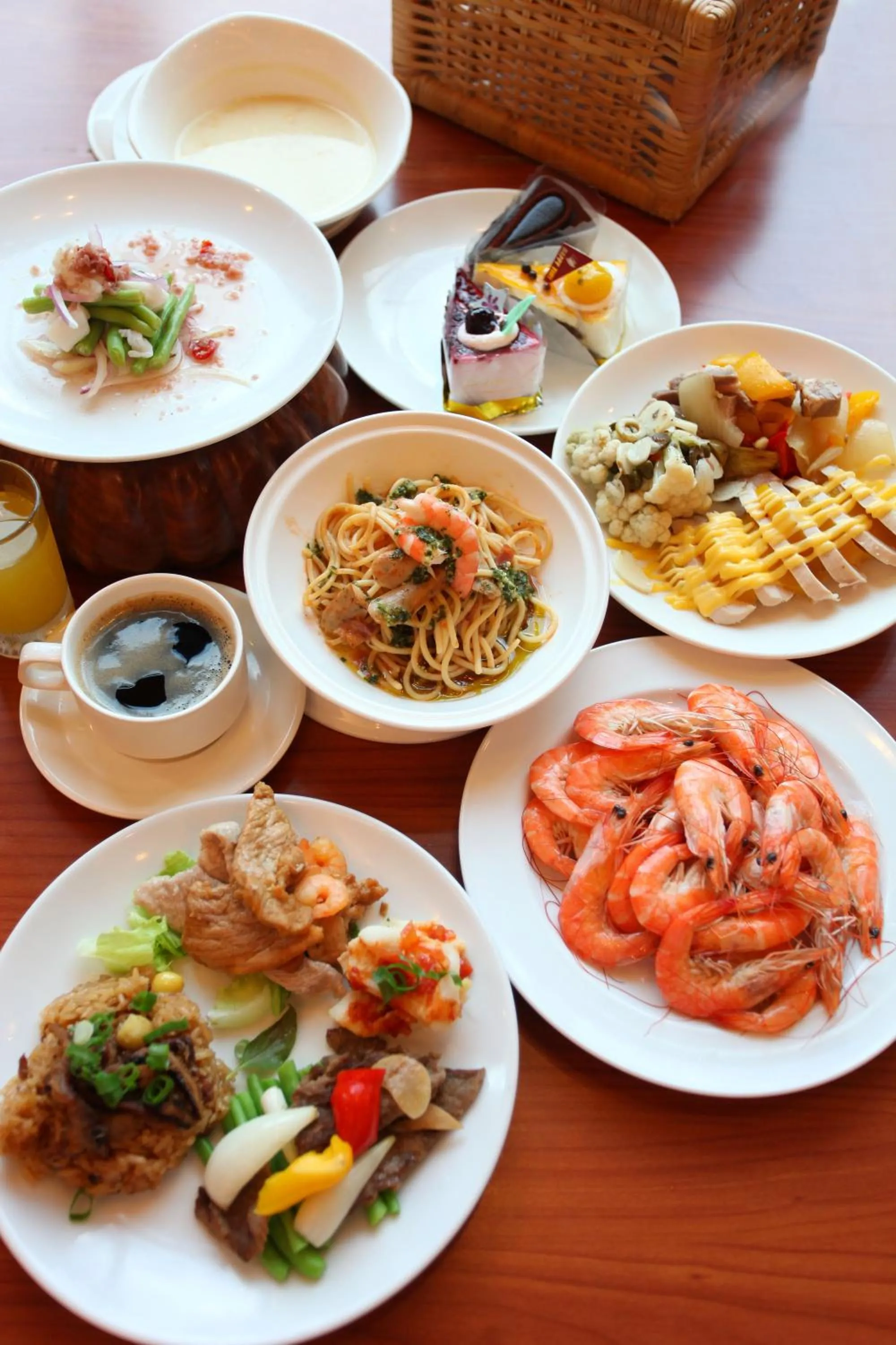 Food in Uni-Resort Mawutu