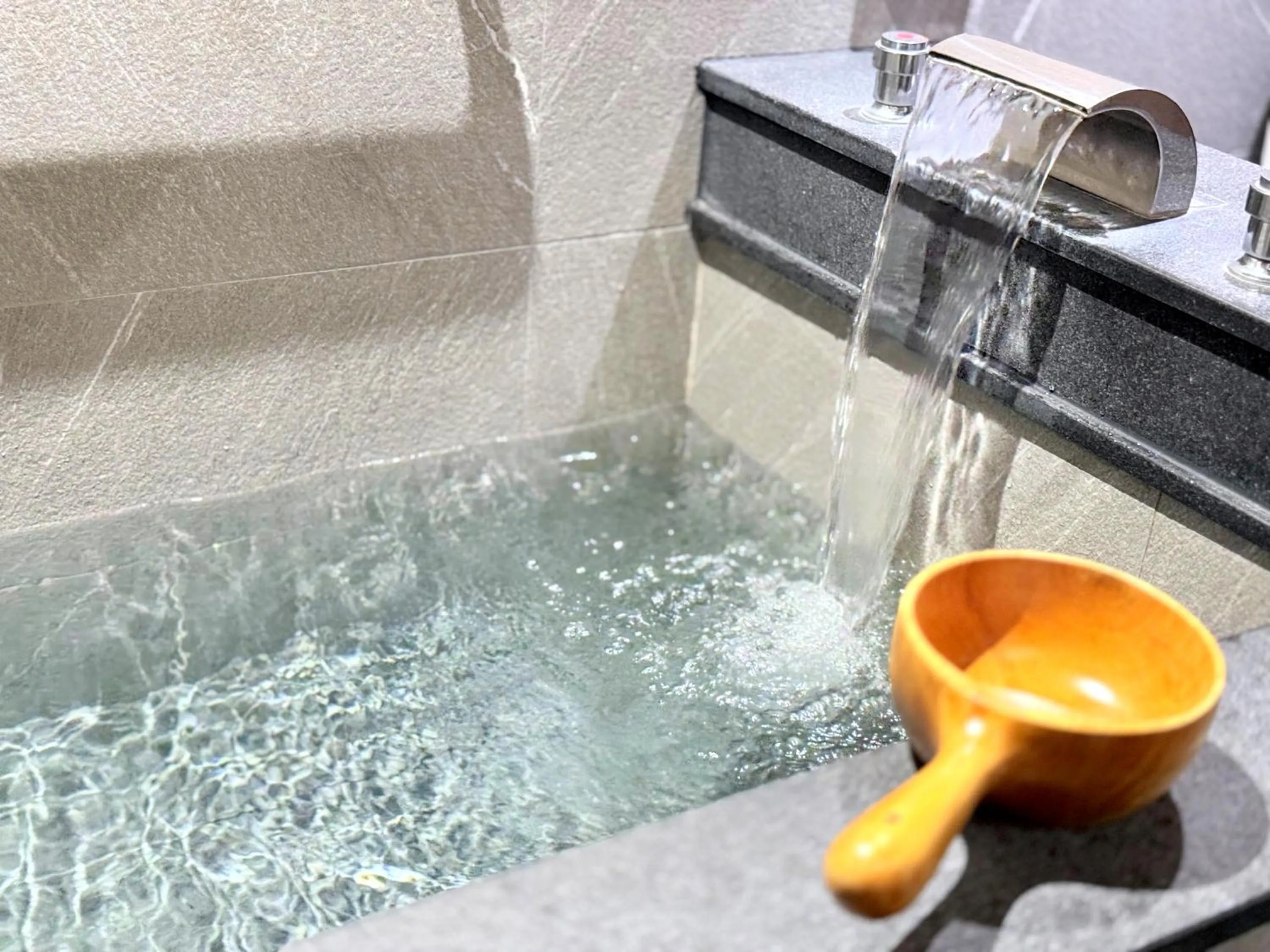 Hot Spring Bath in Uni-Resort Ku-Kuan