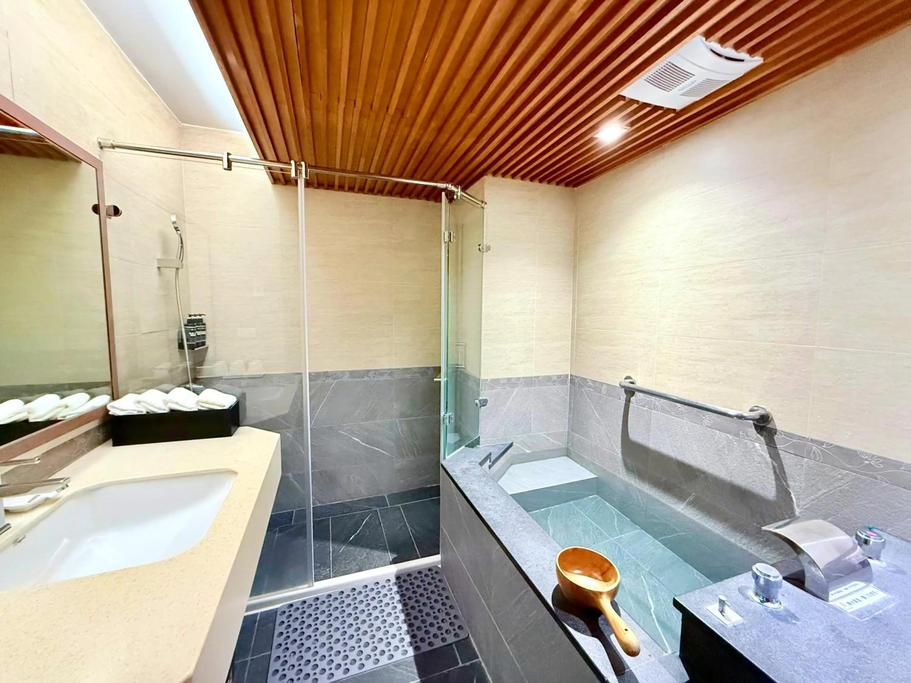 Bathroom in Uni-Resort Ku-Kuan