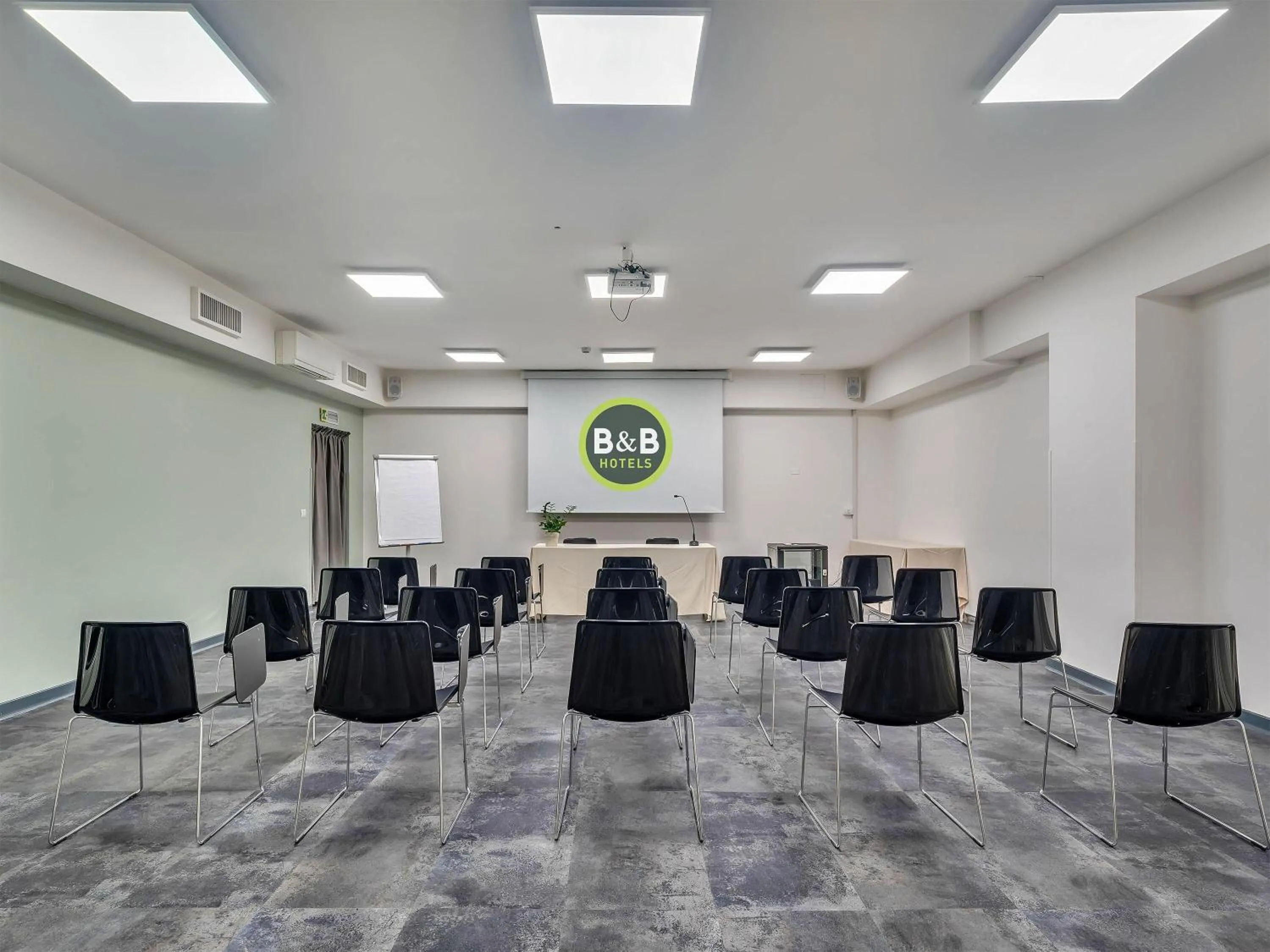 Meeting/conference room in B&B HOTEL Milano Portello