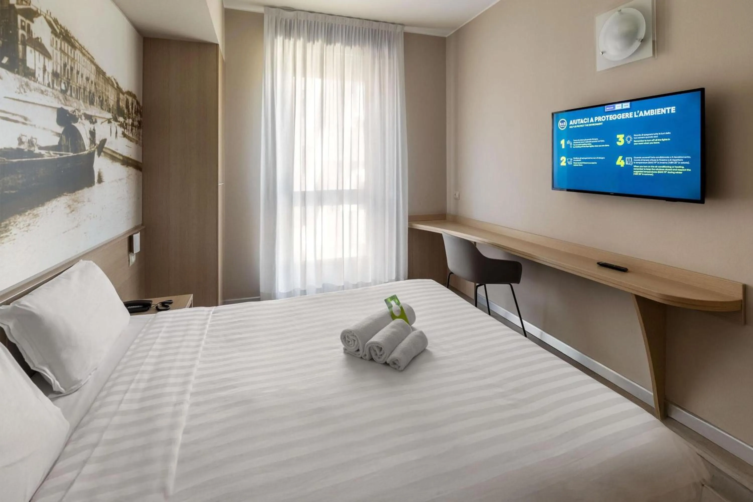 Photo of the whole room, Bed in B&B HOTEL Milano Portello