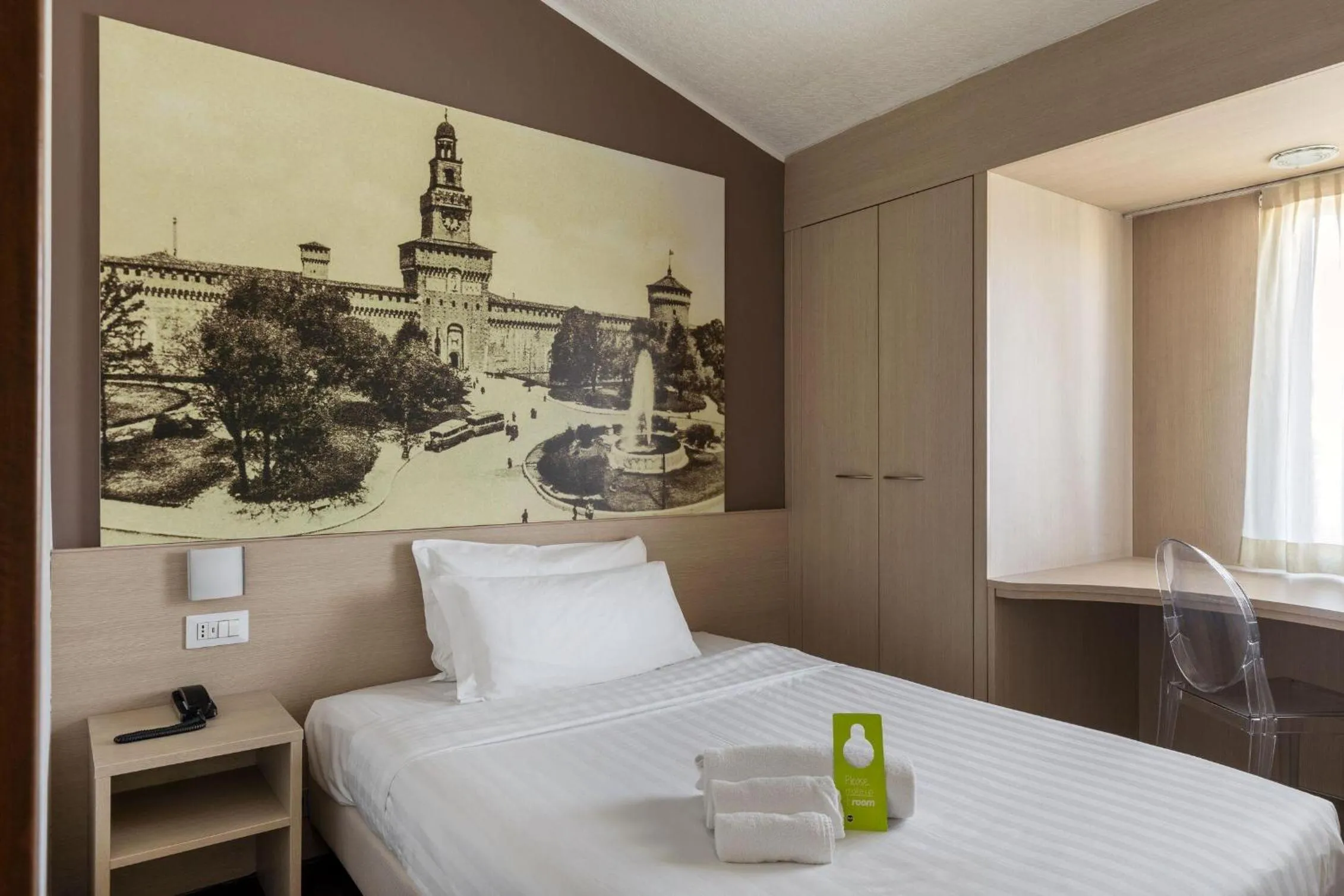 Photo of the whole room, Bed in B&B HOTEL Milano Portello