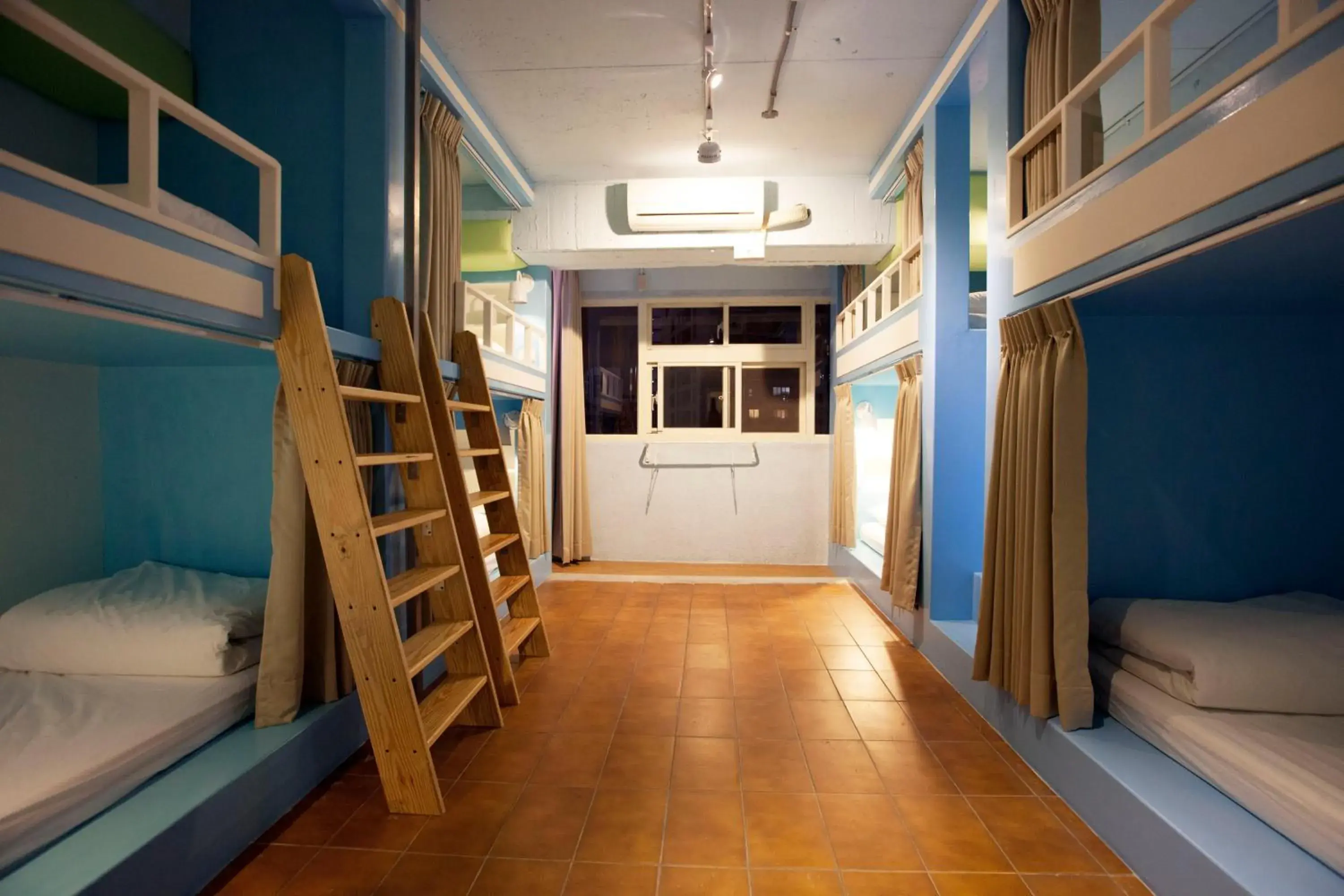 bunk bed, Bed in Mr. Lobster’s Secret Den design hostel bunk bed, Bed in Mr. Lobster’s Secret Den design hostel