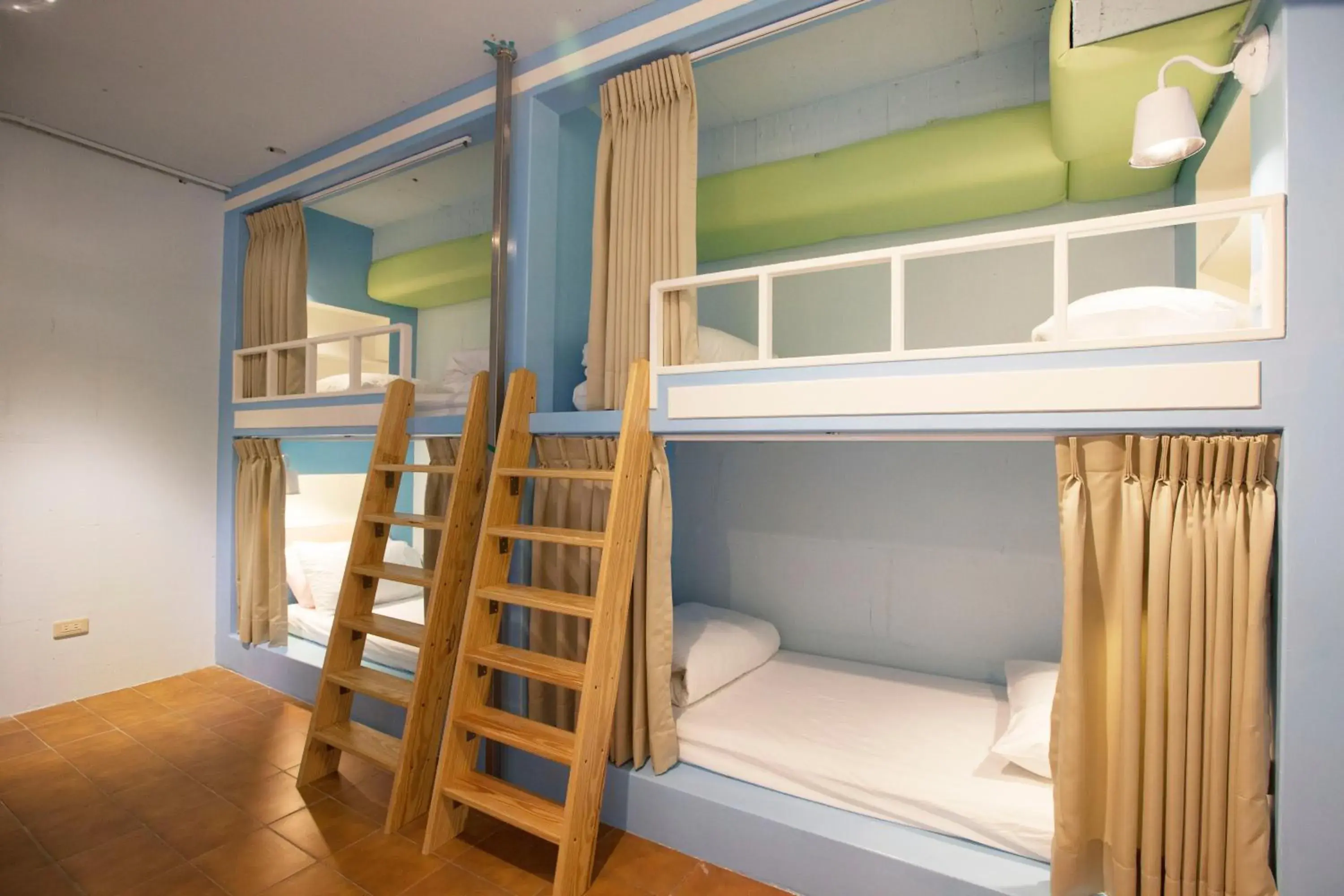 bunk bed, Bed in Mr. Lobster’s Secret Den design hostel bunk bed, Bed in Mr. Lobster’s Secret Den design hostel
