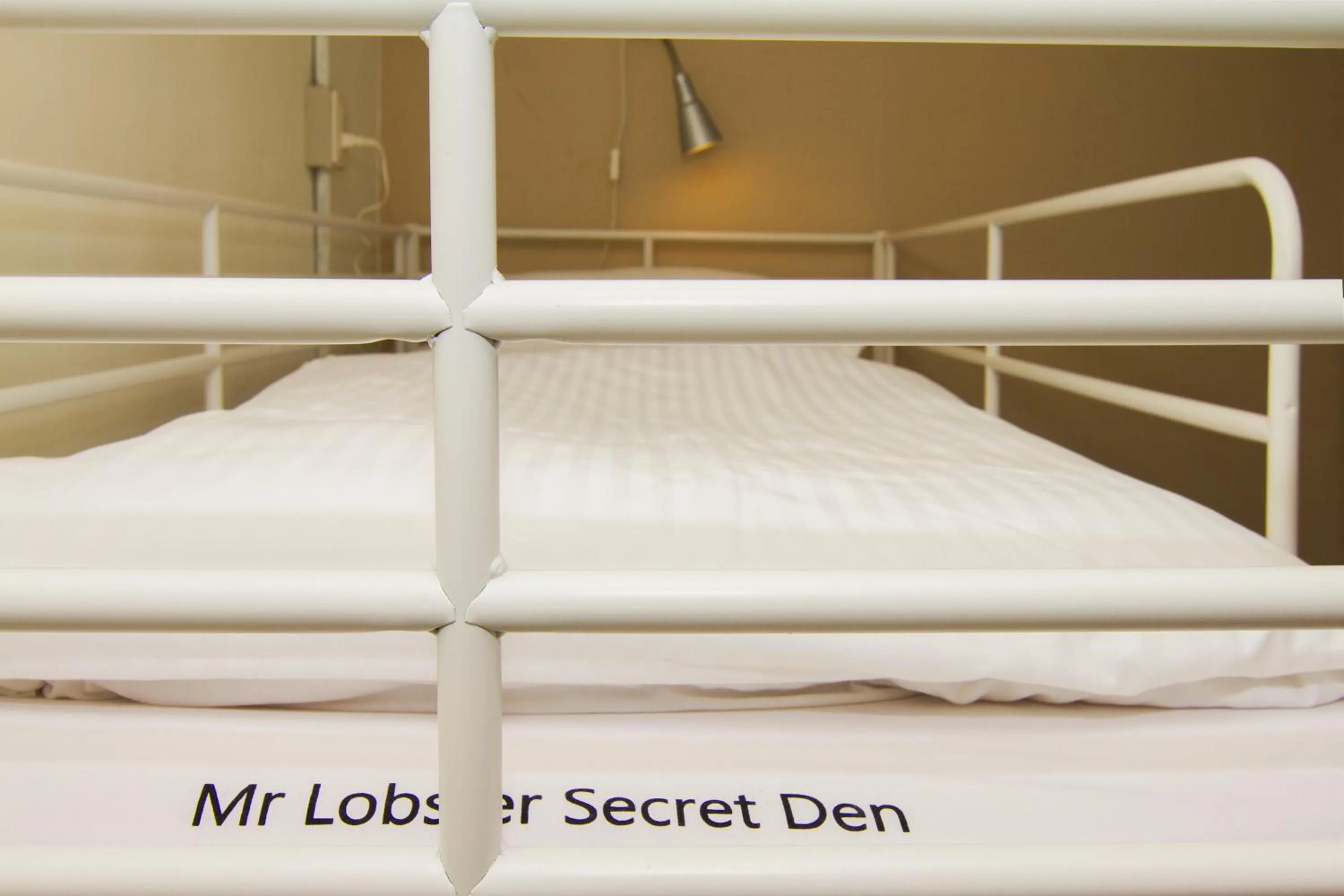Bed in Mr. Lobster’s Secret Den design hostel
