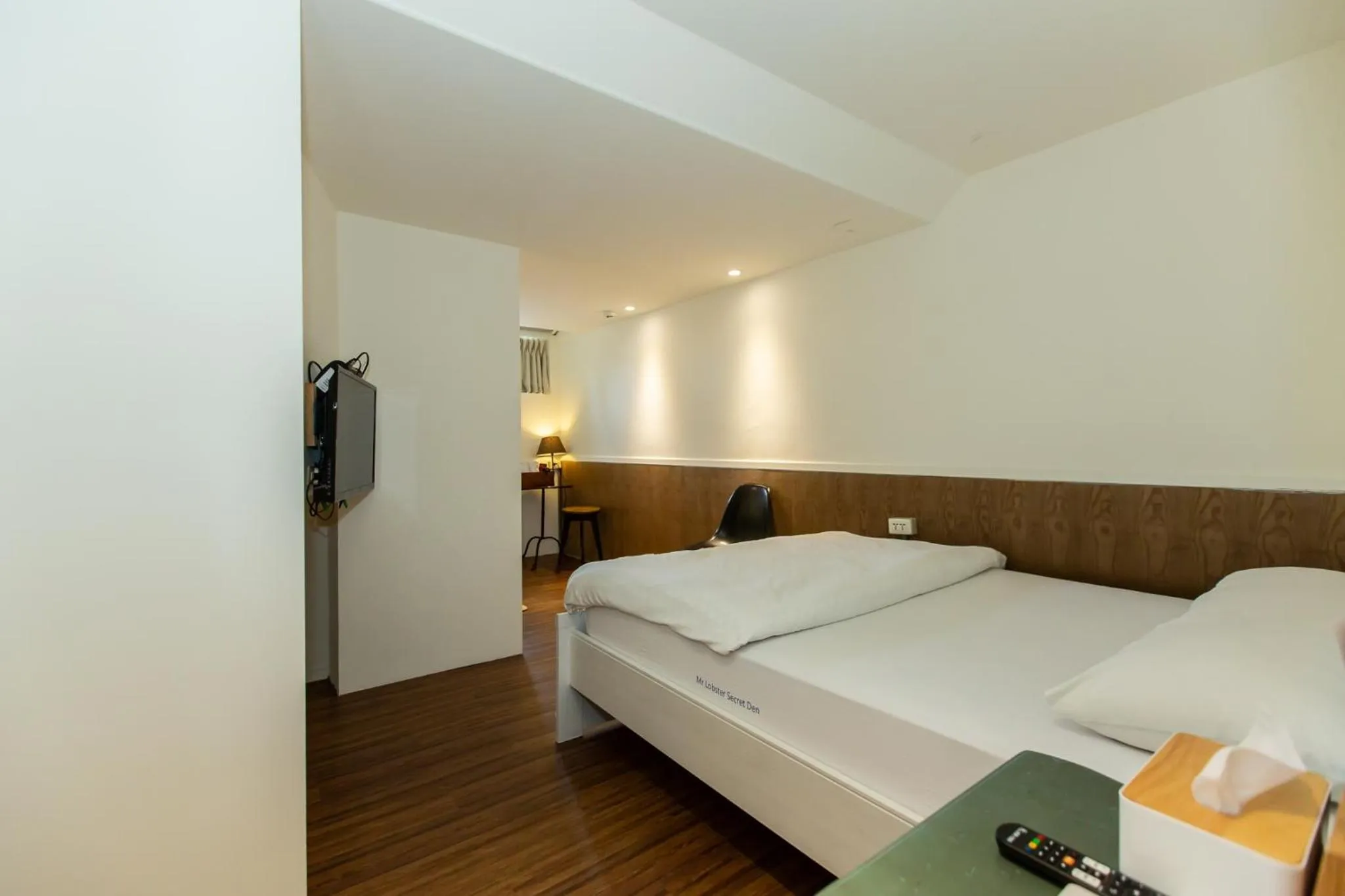 Bed in Mr. Lobster’s Secret Den design hostel