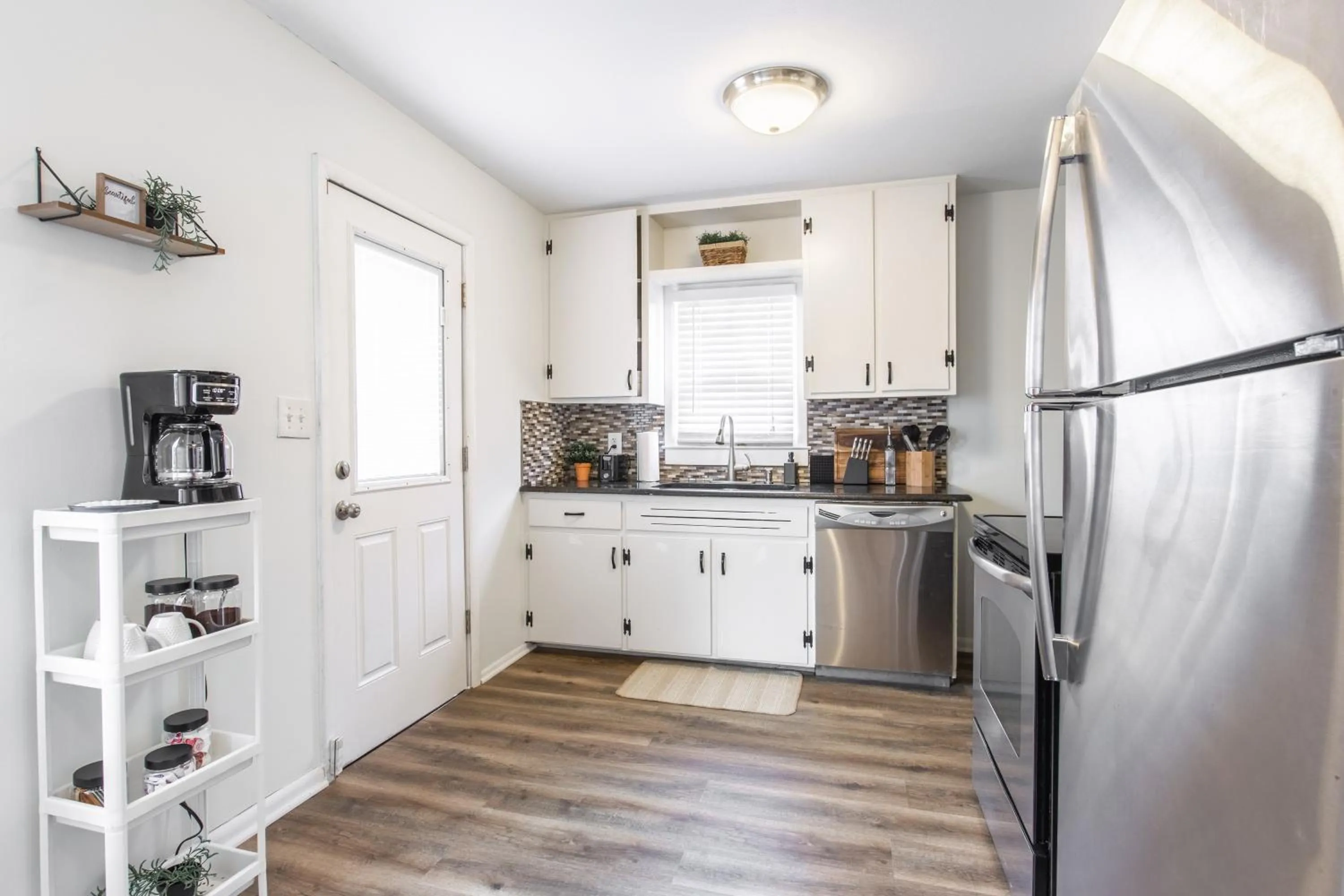 kitchen in 3 Bedrooms House in Waldo Kansas City