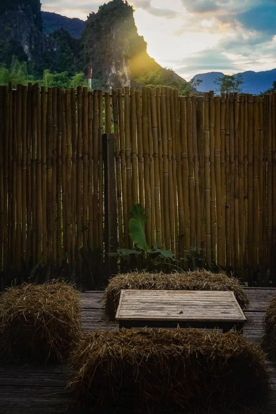 Seating area in Vang Vieng Savanh Sunset View Resort