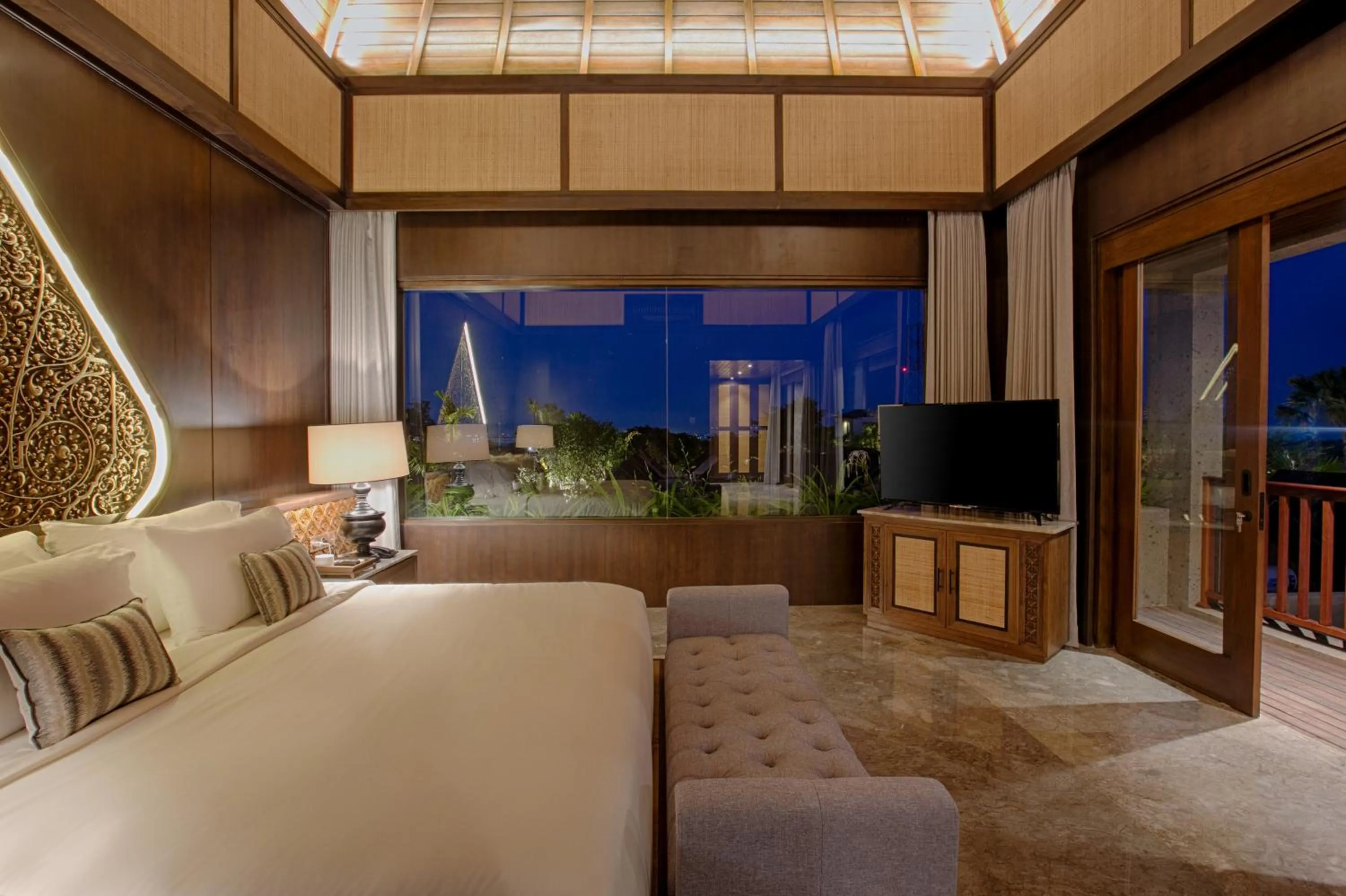 Bed in Taman Dharmawangsa Suites