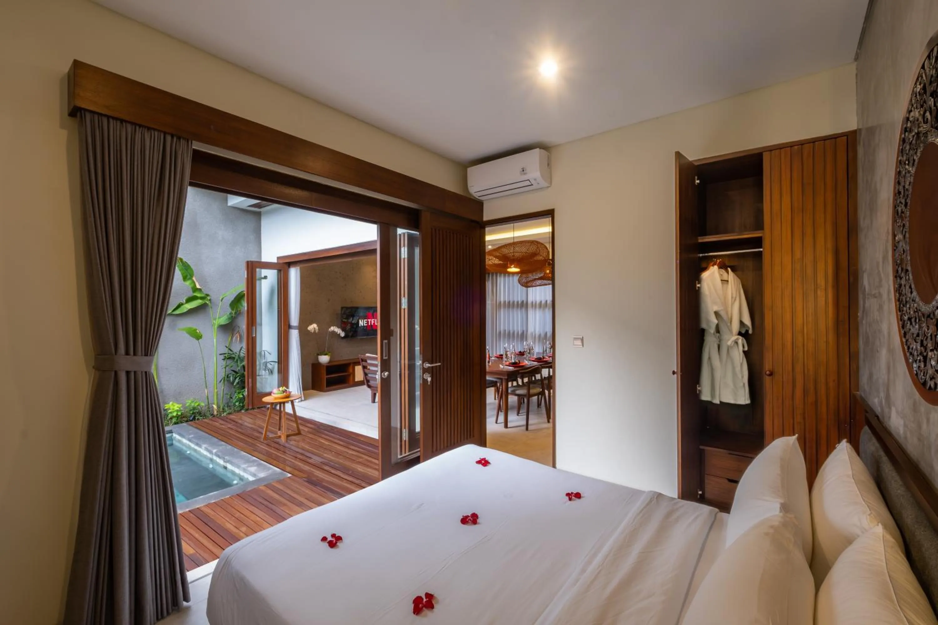Bed in Taman Dharmawangsa Suites