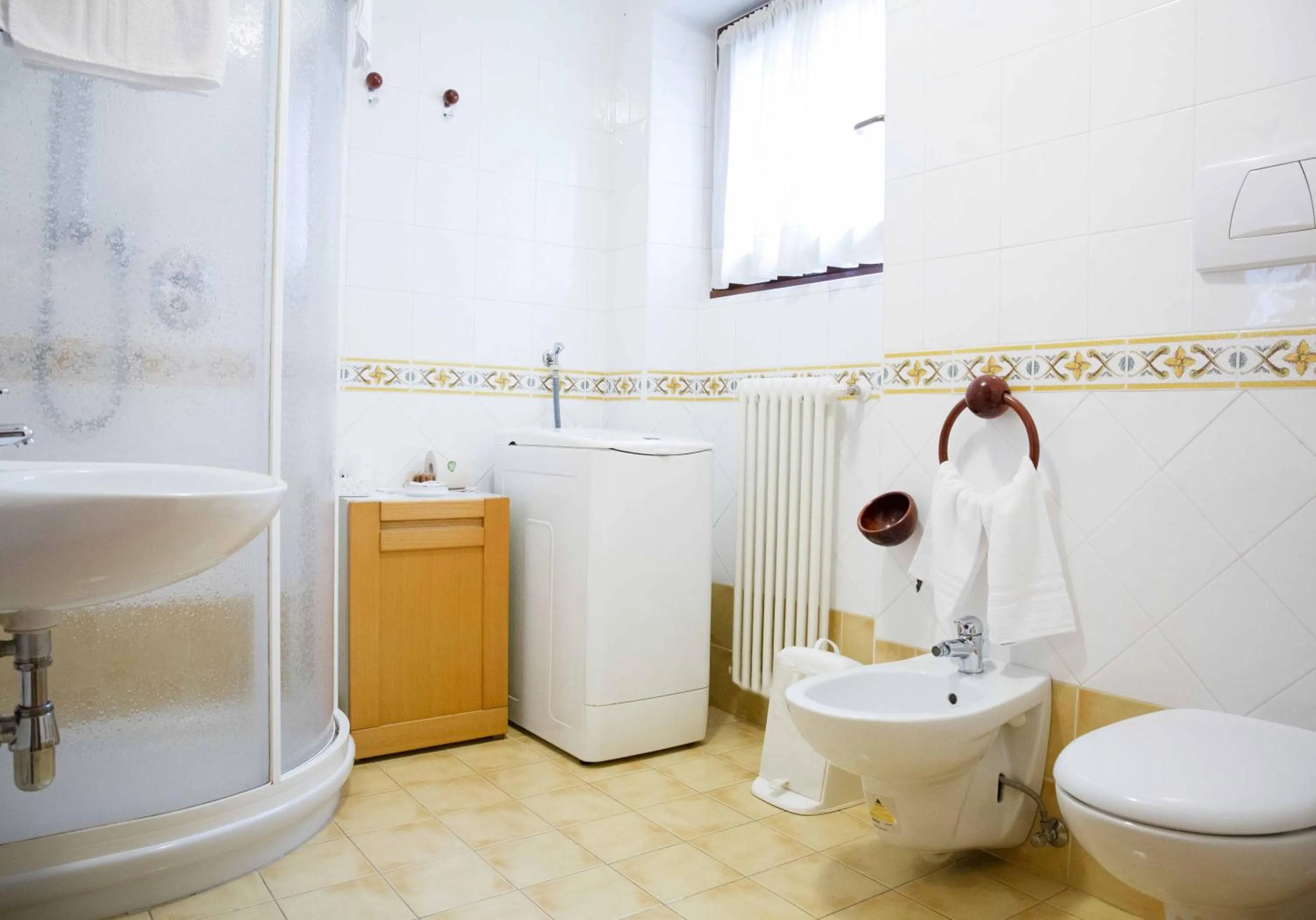 Shower in Hotel Bonapace ***S