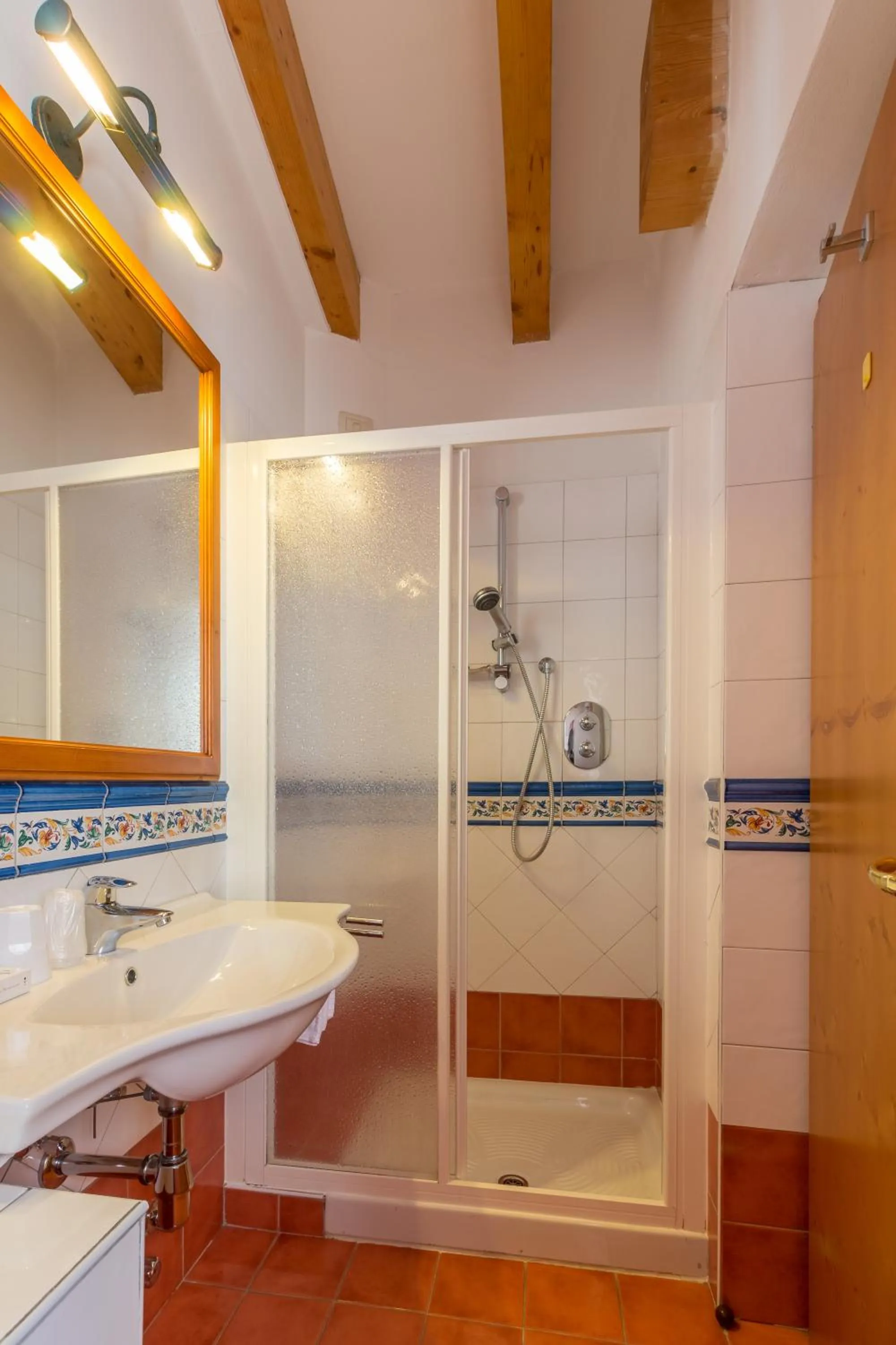 Shower in Hotel Bonapace ***S