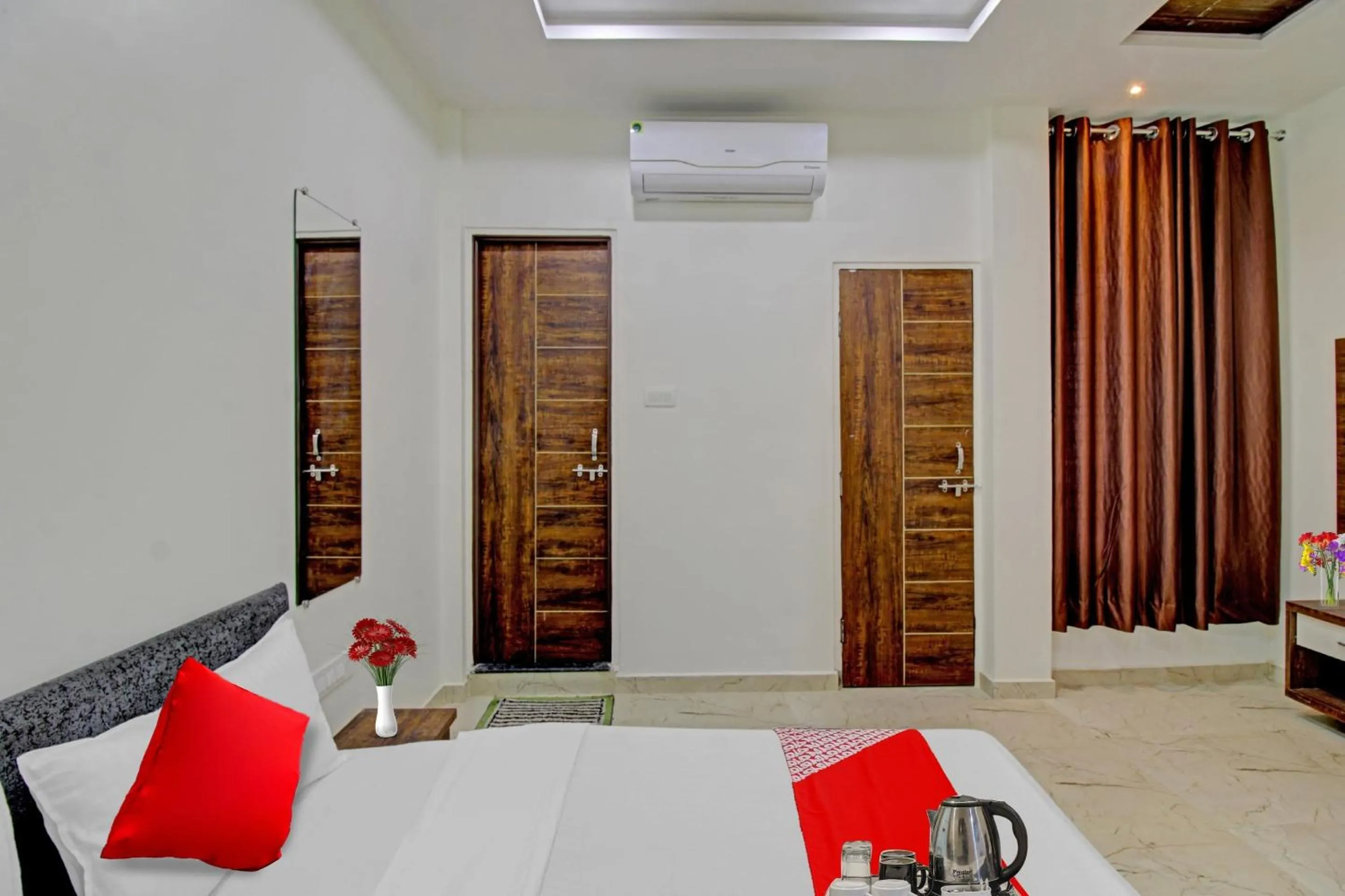 Bedroom, Bed in Hotel O Dhurva Inn