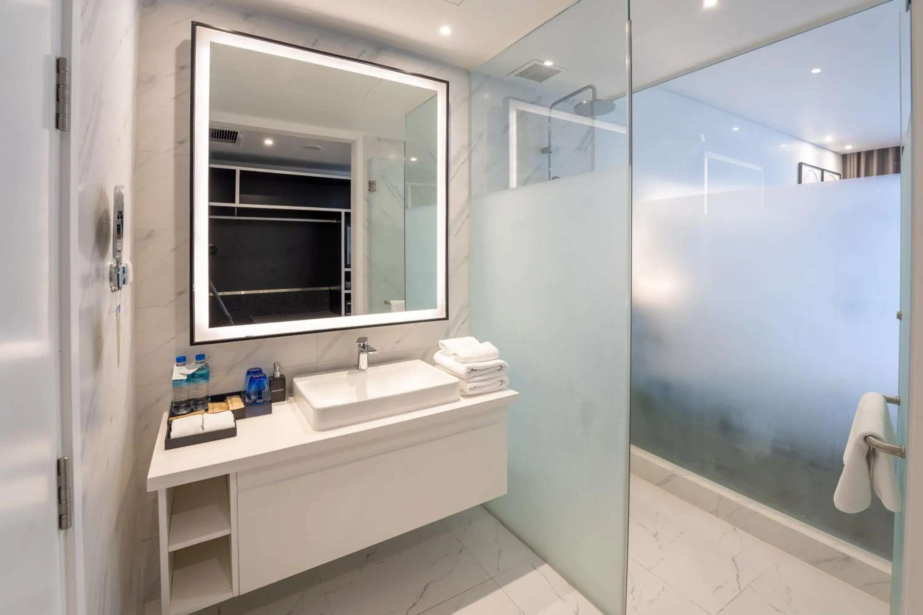 Bathroom in Hotel Soleil Ha Long, Trademark Collection by Wyndham Bathroom in Hotel Soleil Ha Long, Trademark Collection by Wyndham