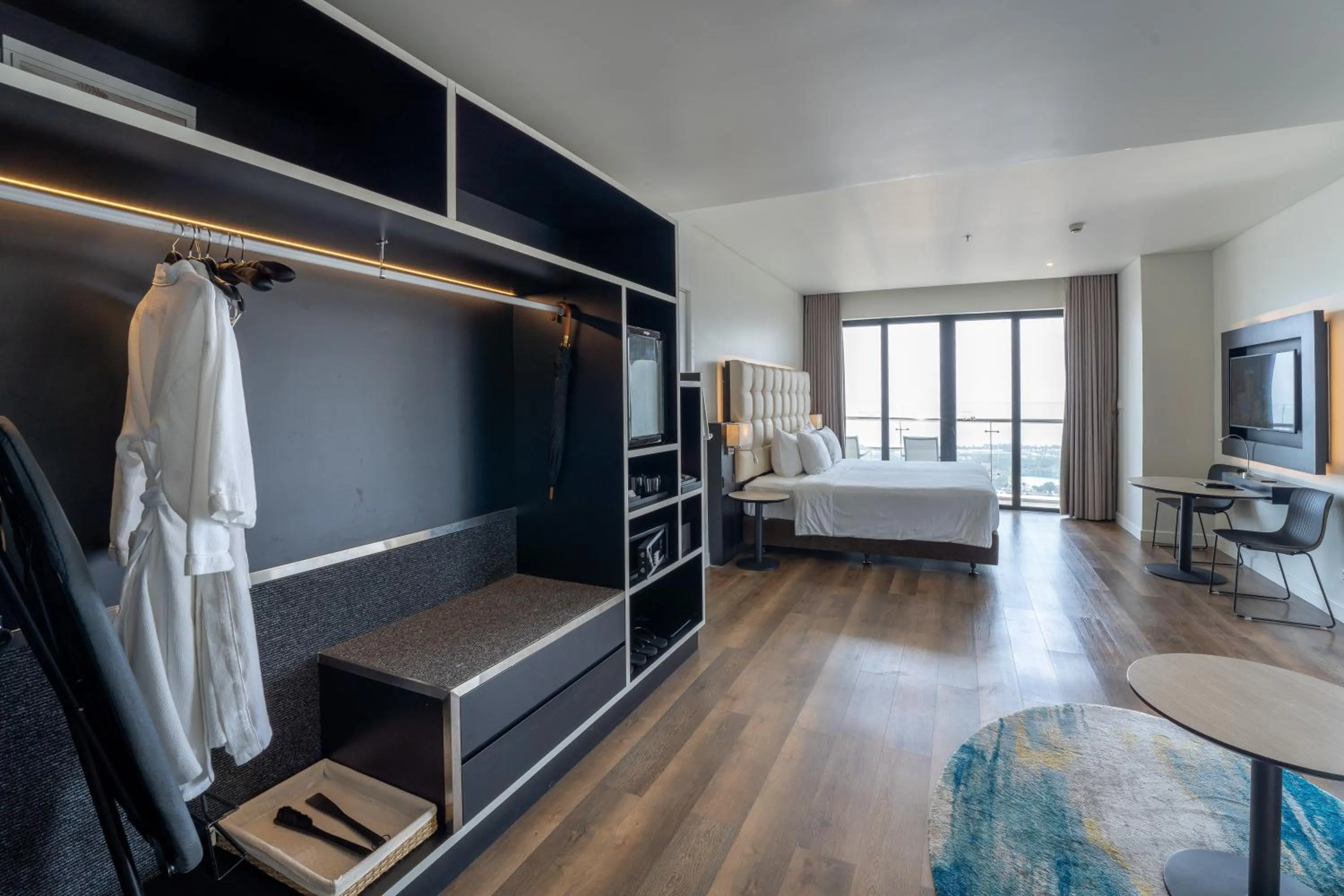 Photo of the whole room, Bed in Hotel Soleil Ha Long, Trademark Collection by Wyndham