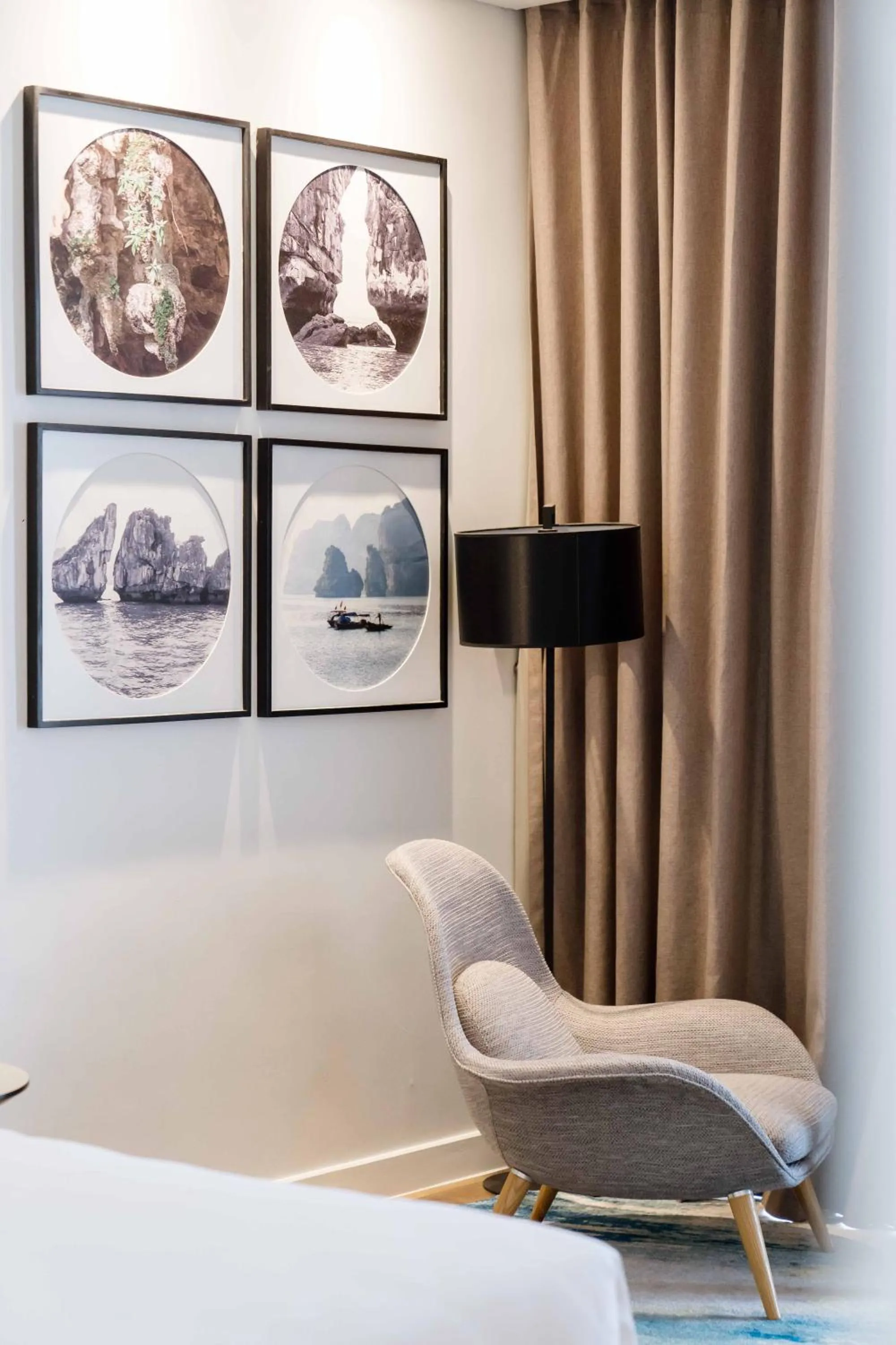 Seating area in Hotel Soleil Ha Long, Trademark Collection by Wyndham