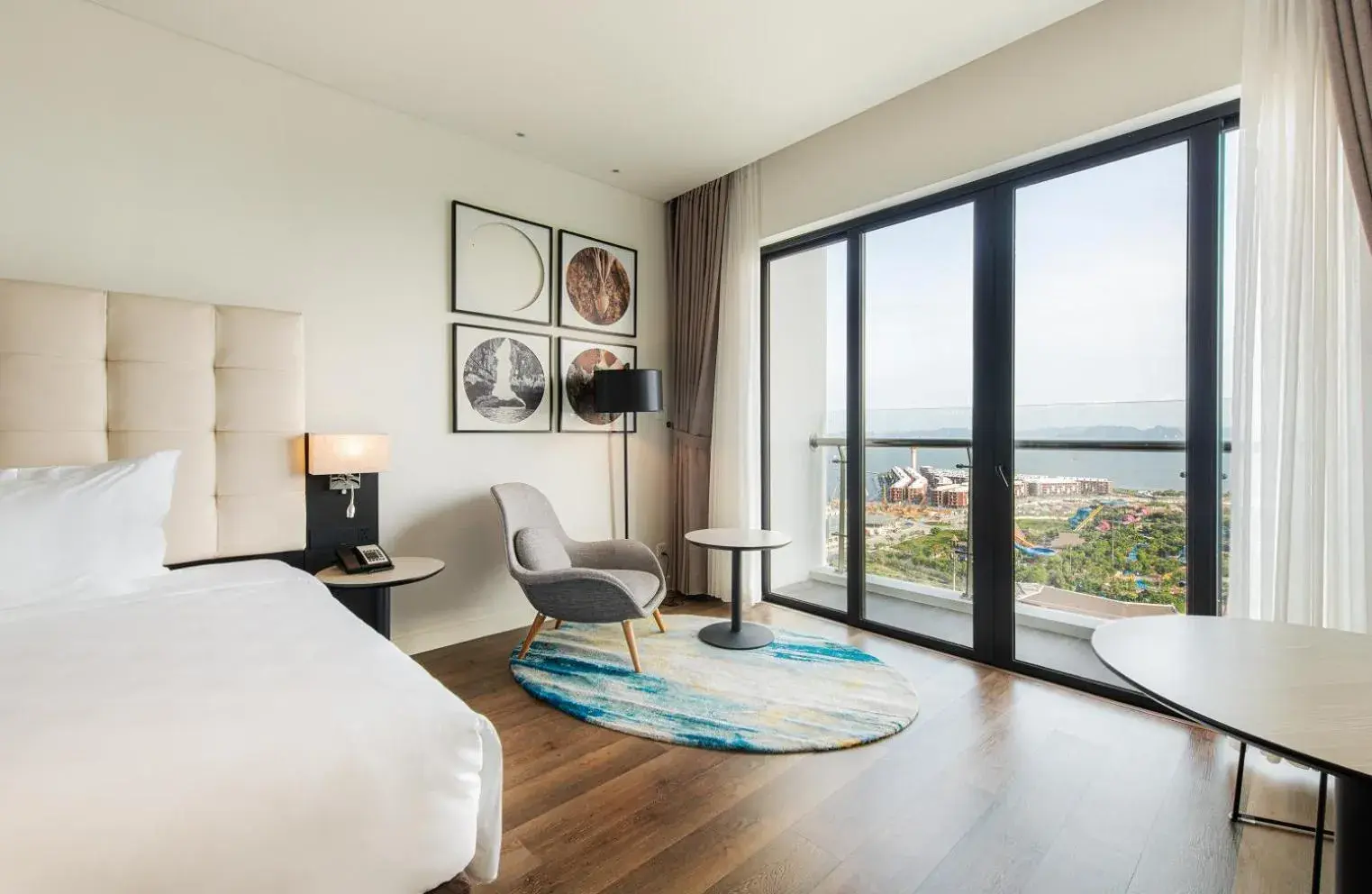 View (from property/room), Bed in Hotel Soleil Ha Long, Trademark Collection by Wyndham View (from property/room), Bed in Hotel Soleil Ha Long, Trademark Collection by Wyndham
