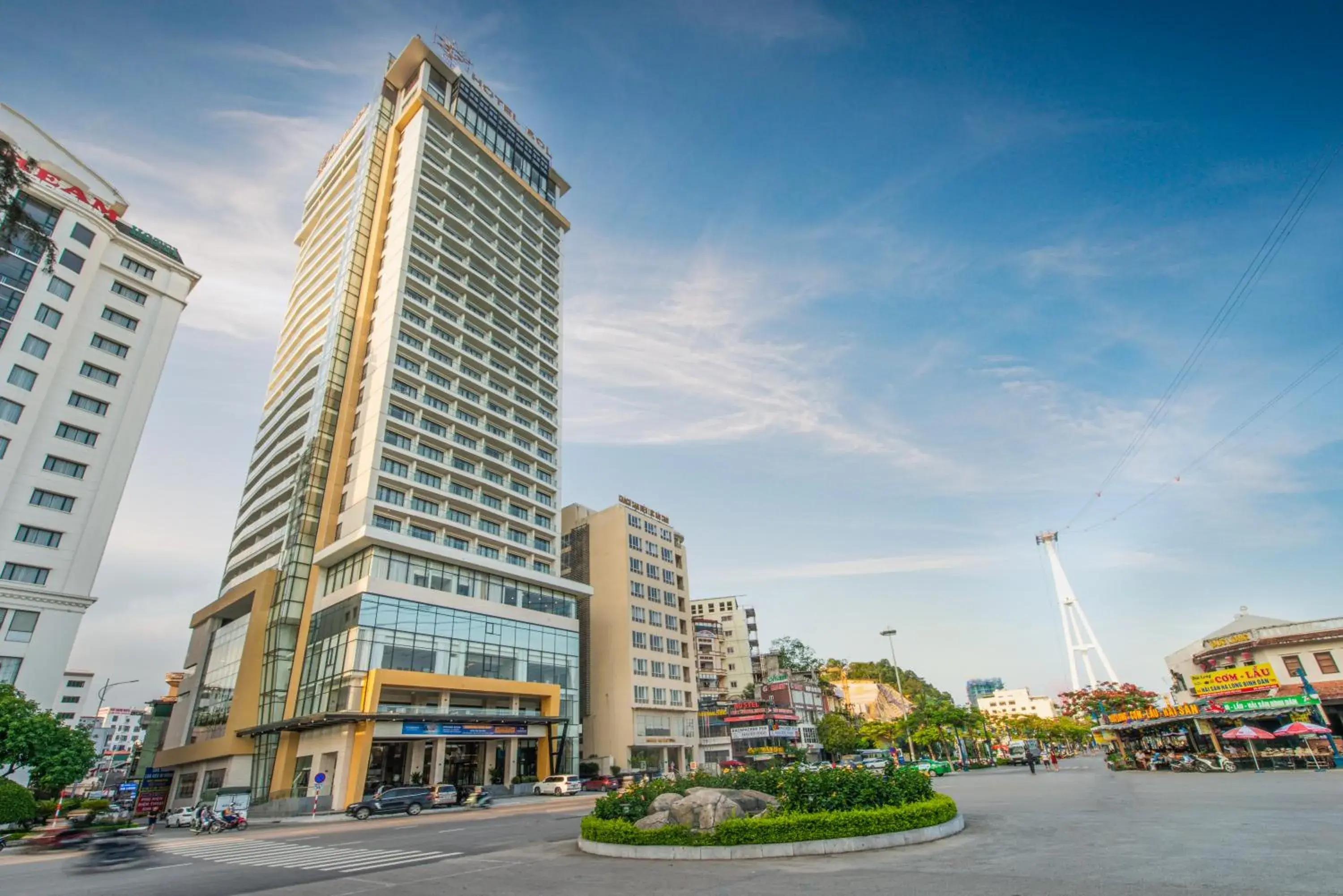 Property building in Hotel Soleil Ha Long, Trademark Collection by Wyndham Property building in Hotel Soleil Ha Long, Trademark Collection by Wyndham