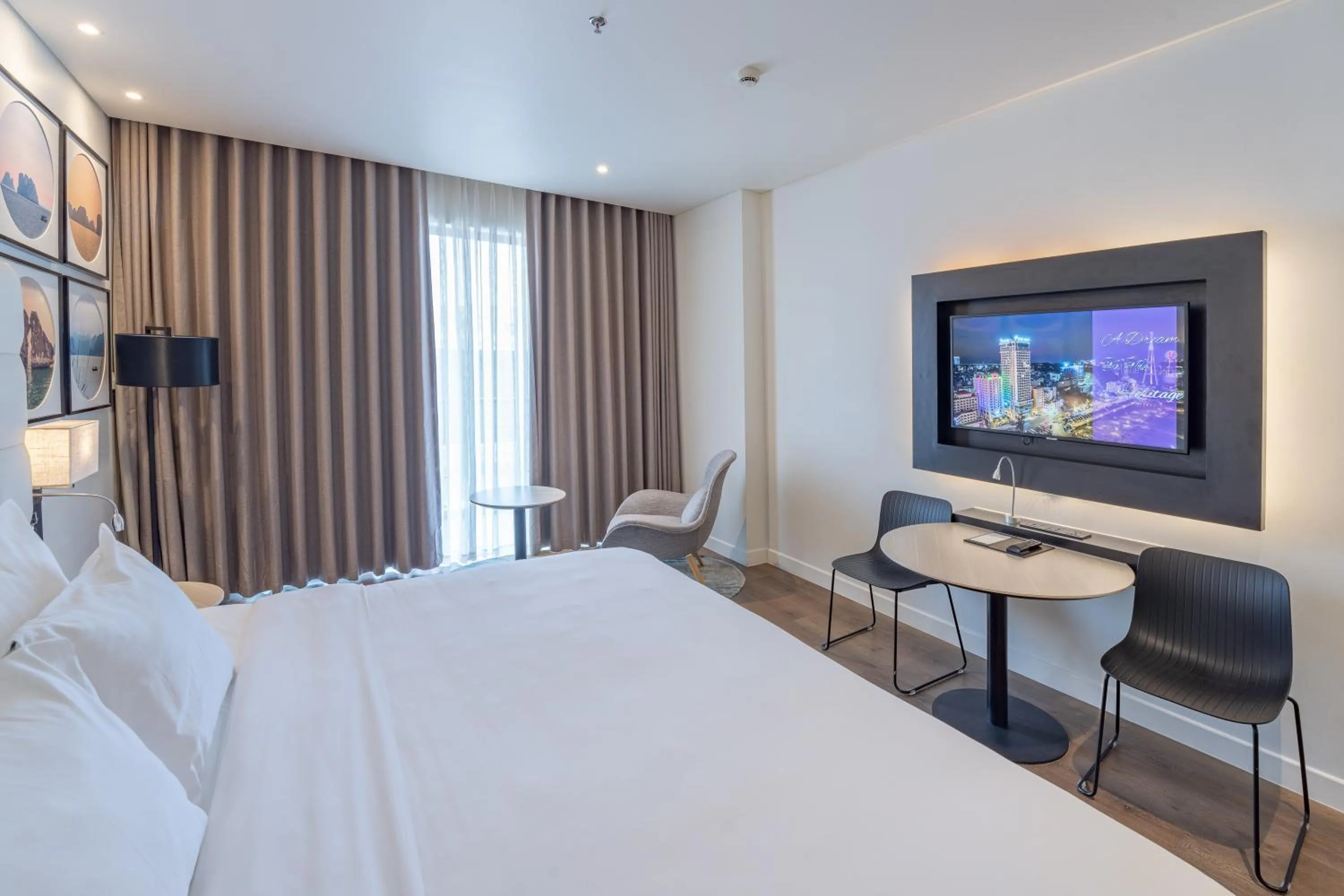 Bed in Hotel Soleil Ha Long, Trademark Collection by Wyndham