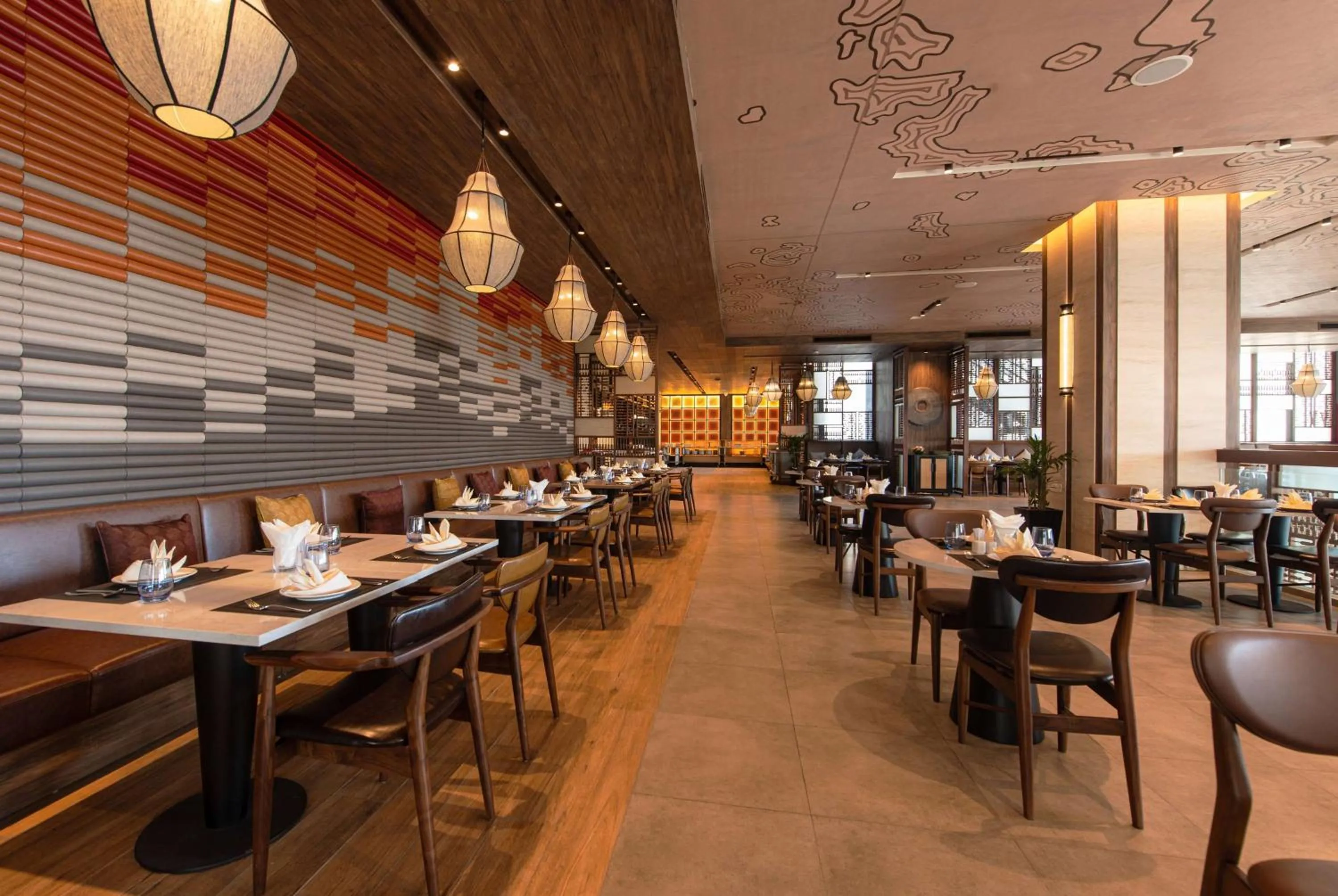 Restaurant/places to eat in Hotel Soleil Ha Long, Trademark Collection by Wyndham