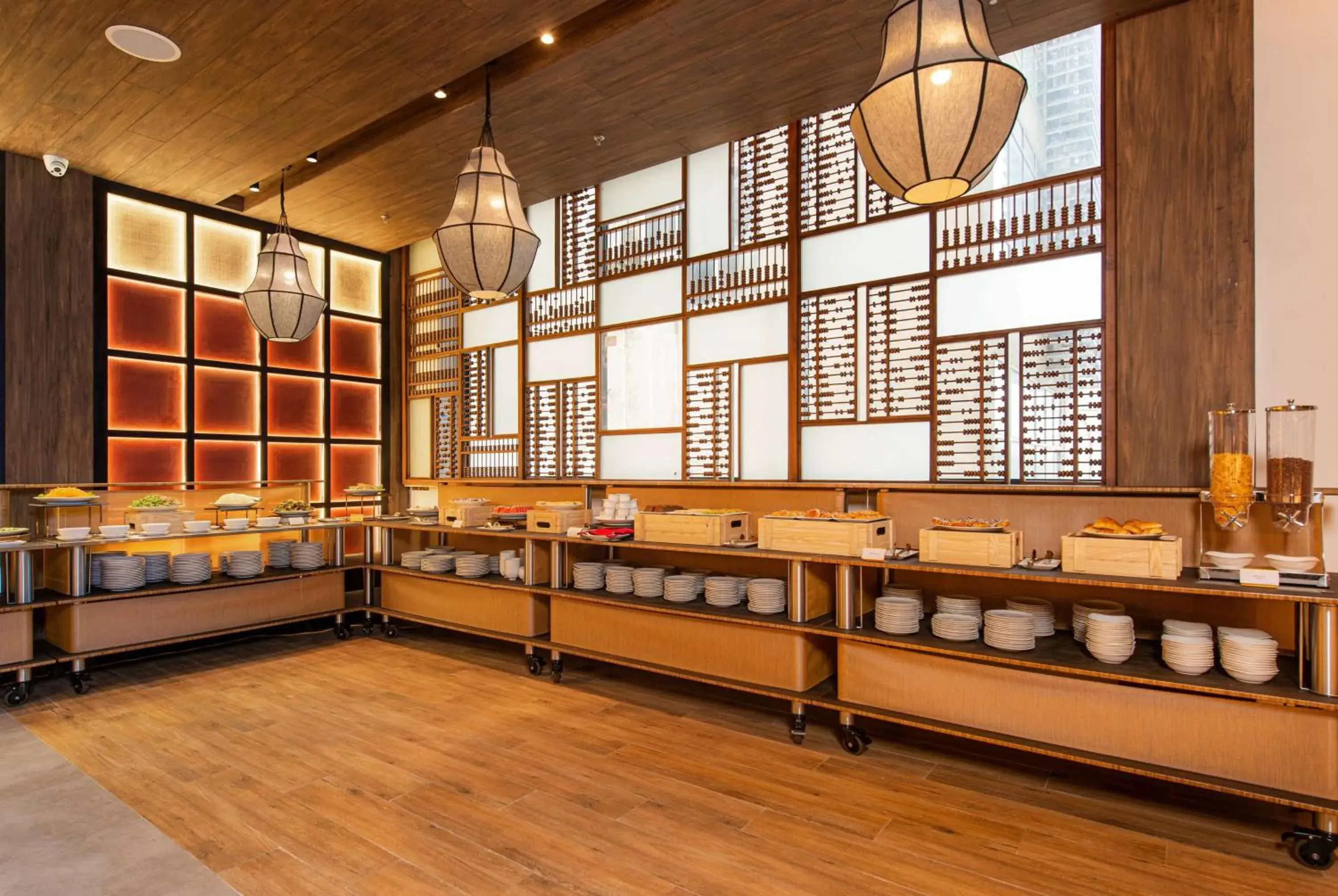 Restaurant/places to eat in Hotel Soleil Ha Long, Trademark Collection by Wyndham Restaurant/places to eat in Hotel Soleil Ha Long, Trademark Collection by Wyndham