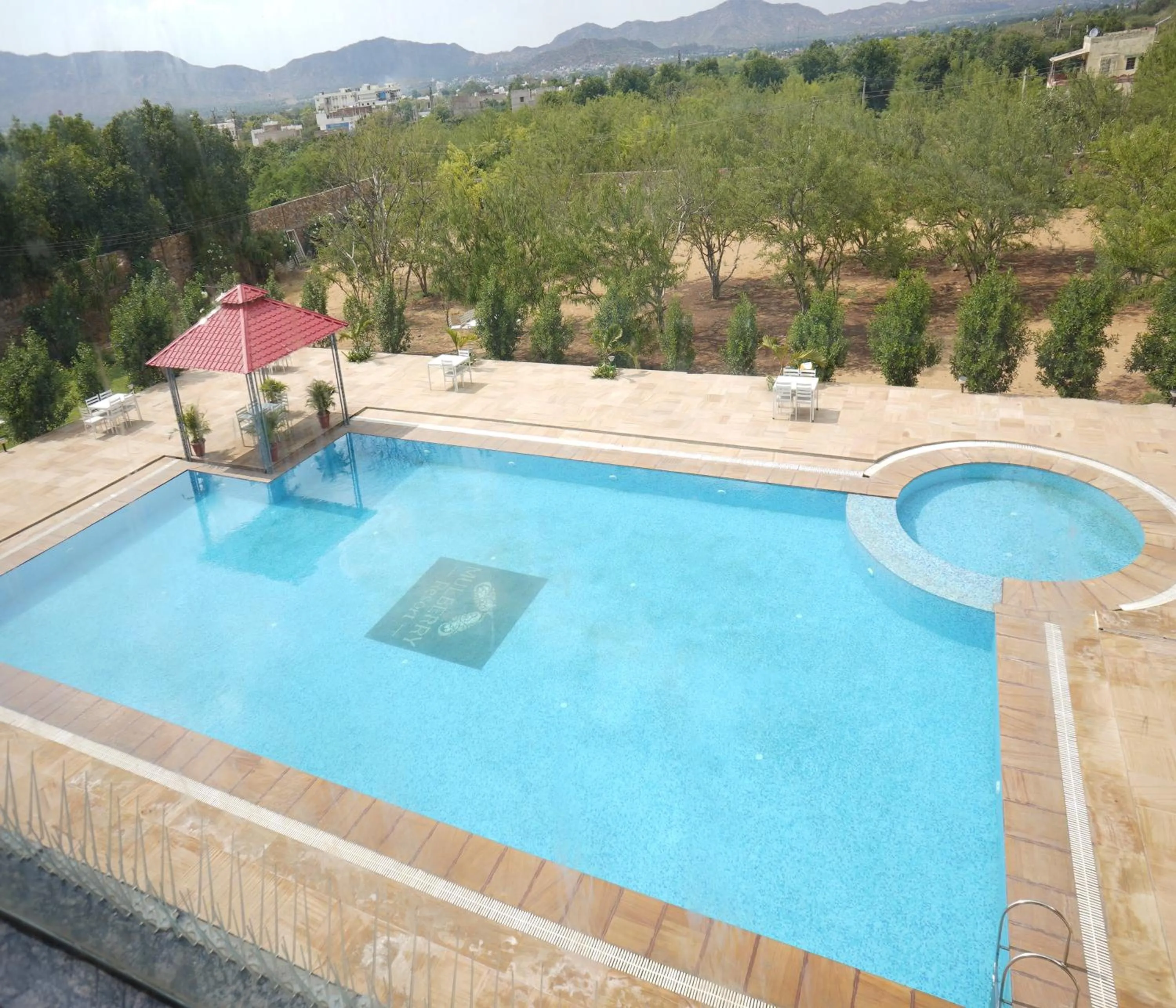 Swimming pool in Bamboo Saa Mulberry Resort Pushkar