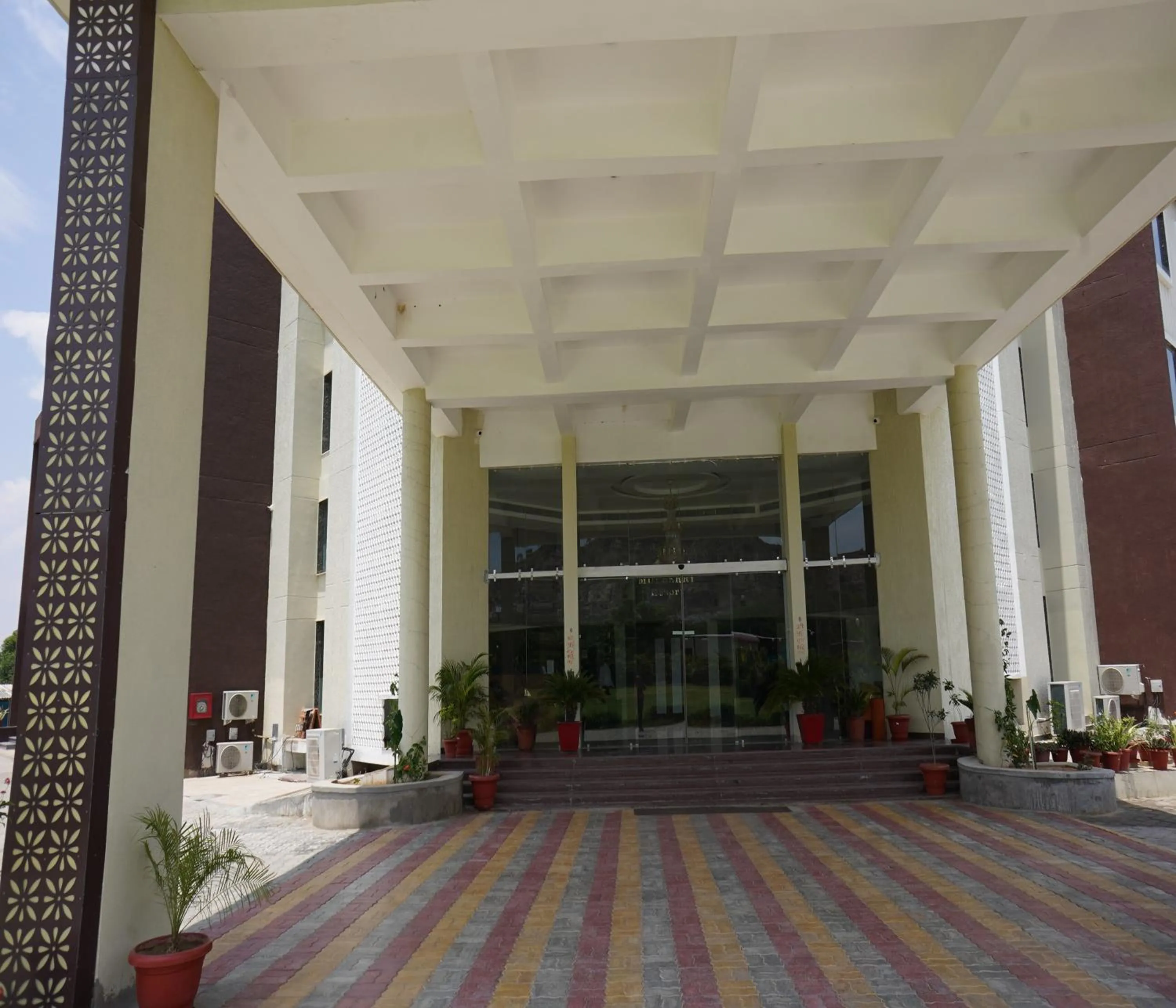 Facade/entrance in Bamboo Saa Mulberry Resort Pushkar