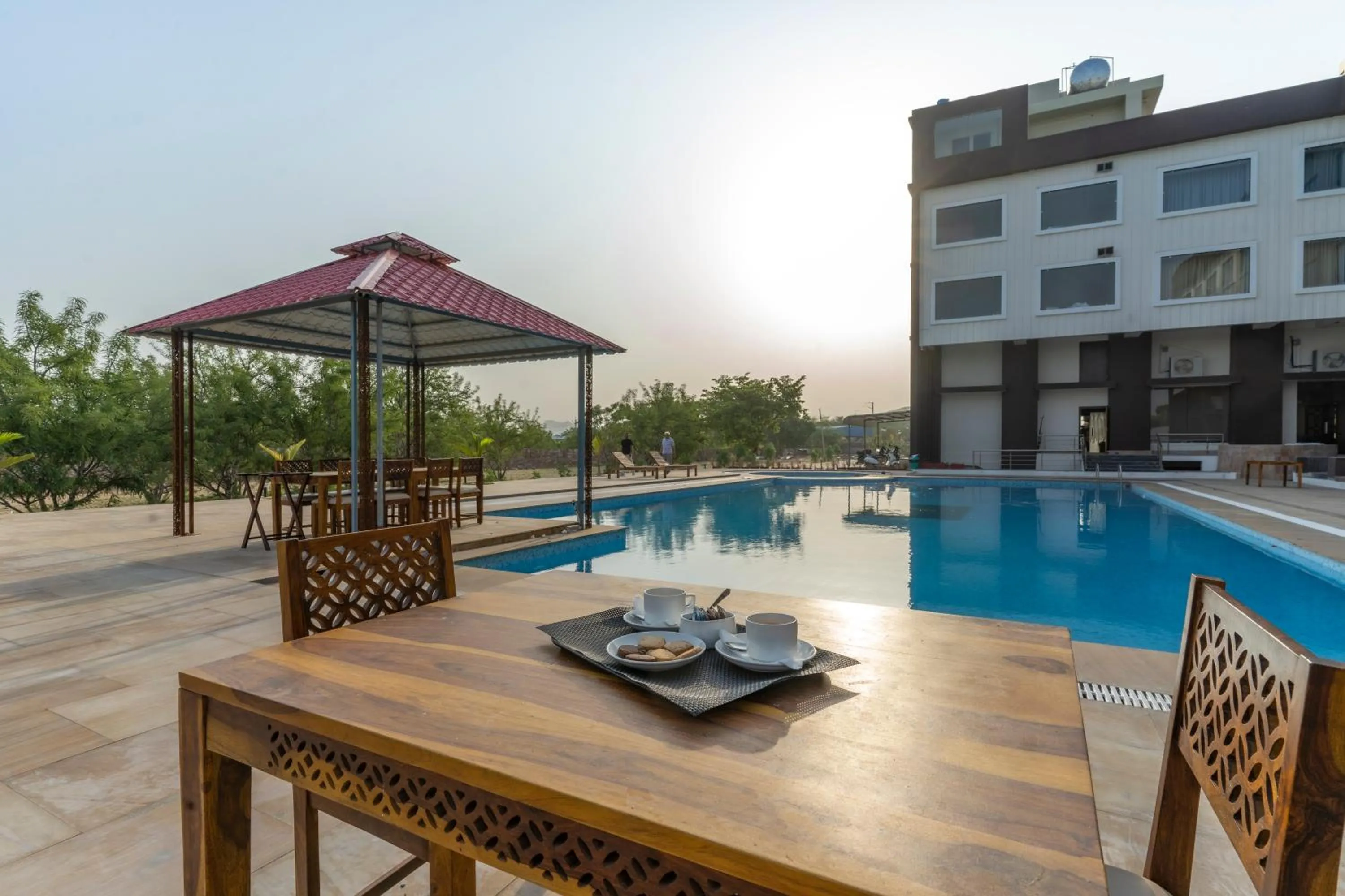 Swimming pool in Bamboo Saa Mulberry Resort Pushkar