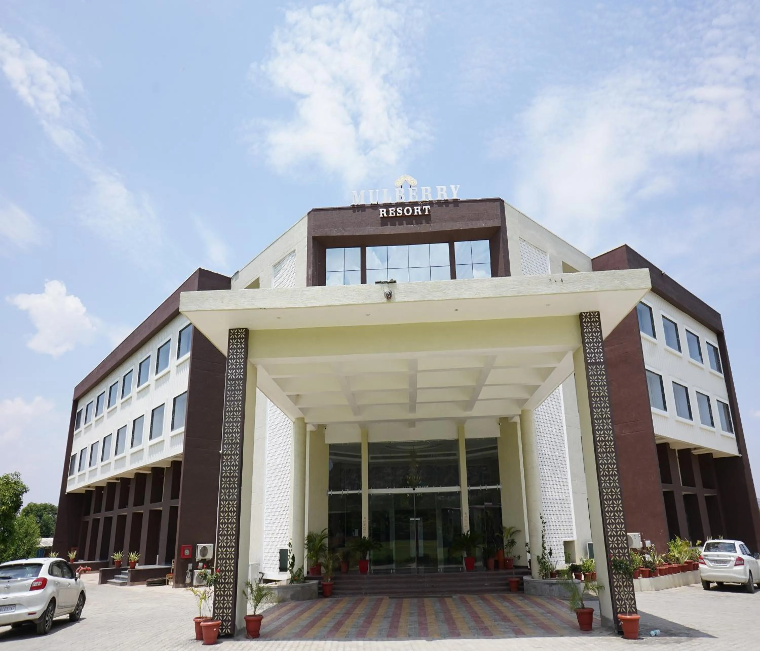 Facade/entrance in Bamboo Saa Mulberry Resort Pushkar
