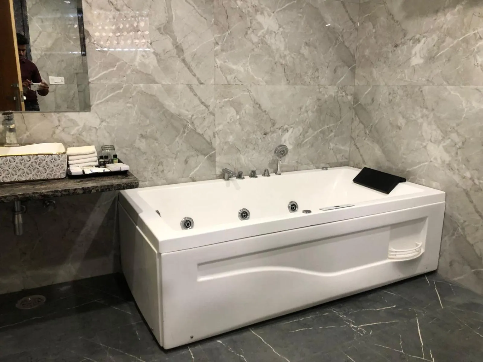 Bath in Bamboo Saa Mulberry Resort Pushkar