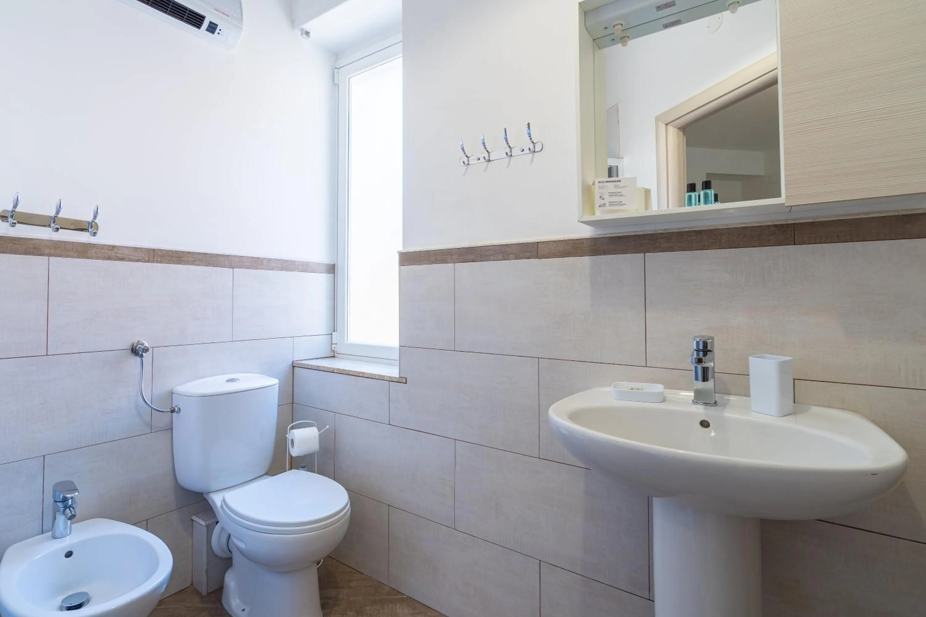 Toilet in Agorà