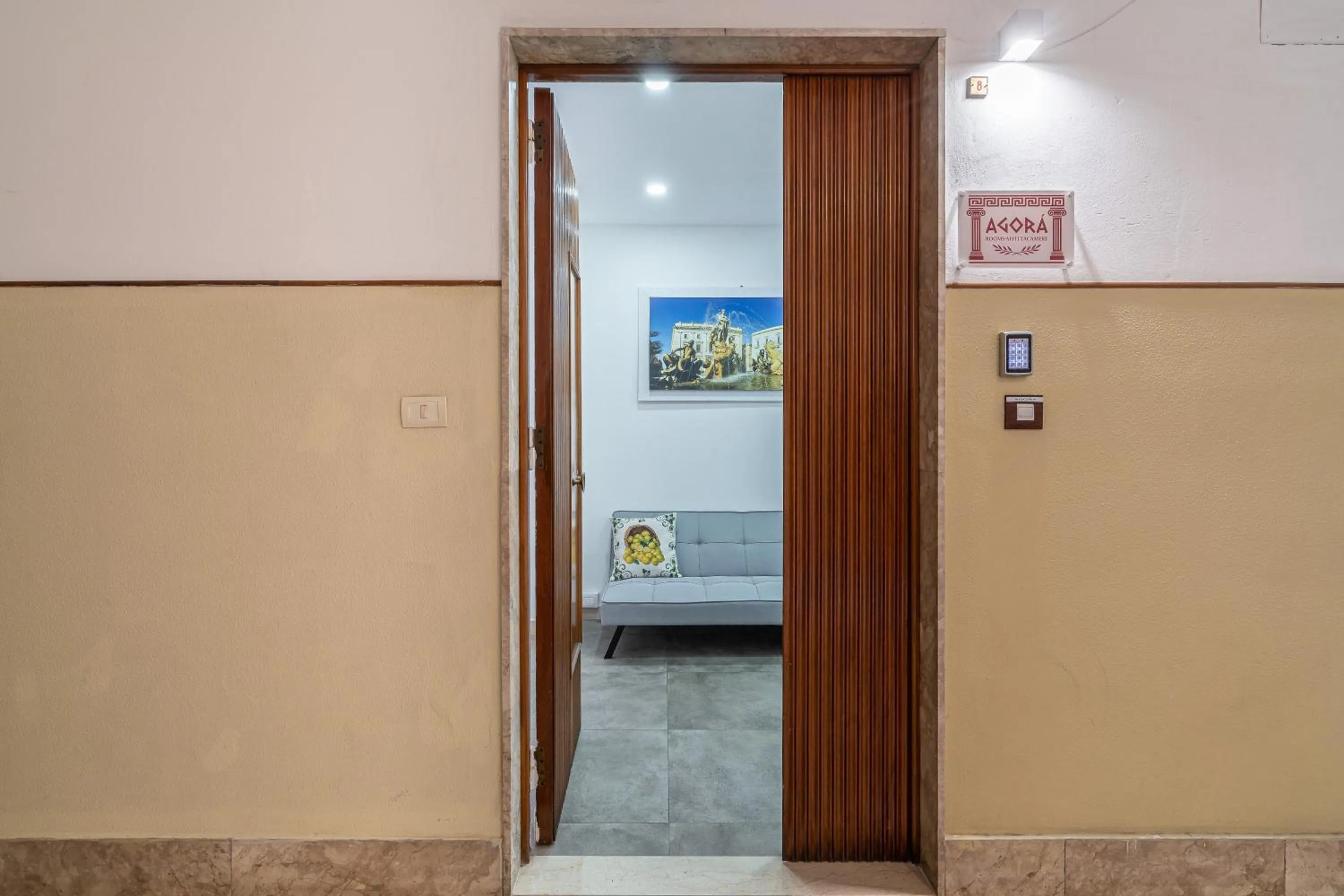 Facade/entrance in Agorà