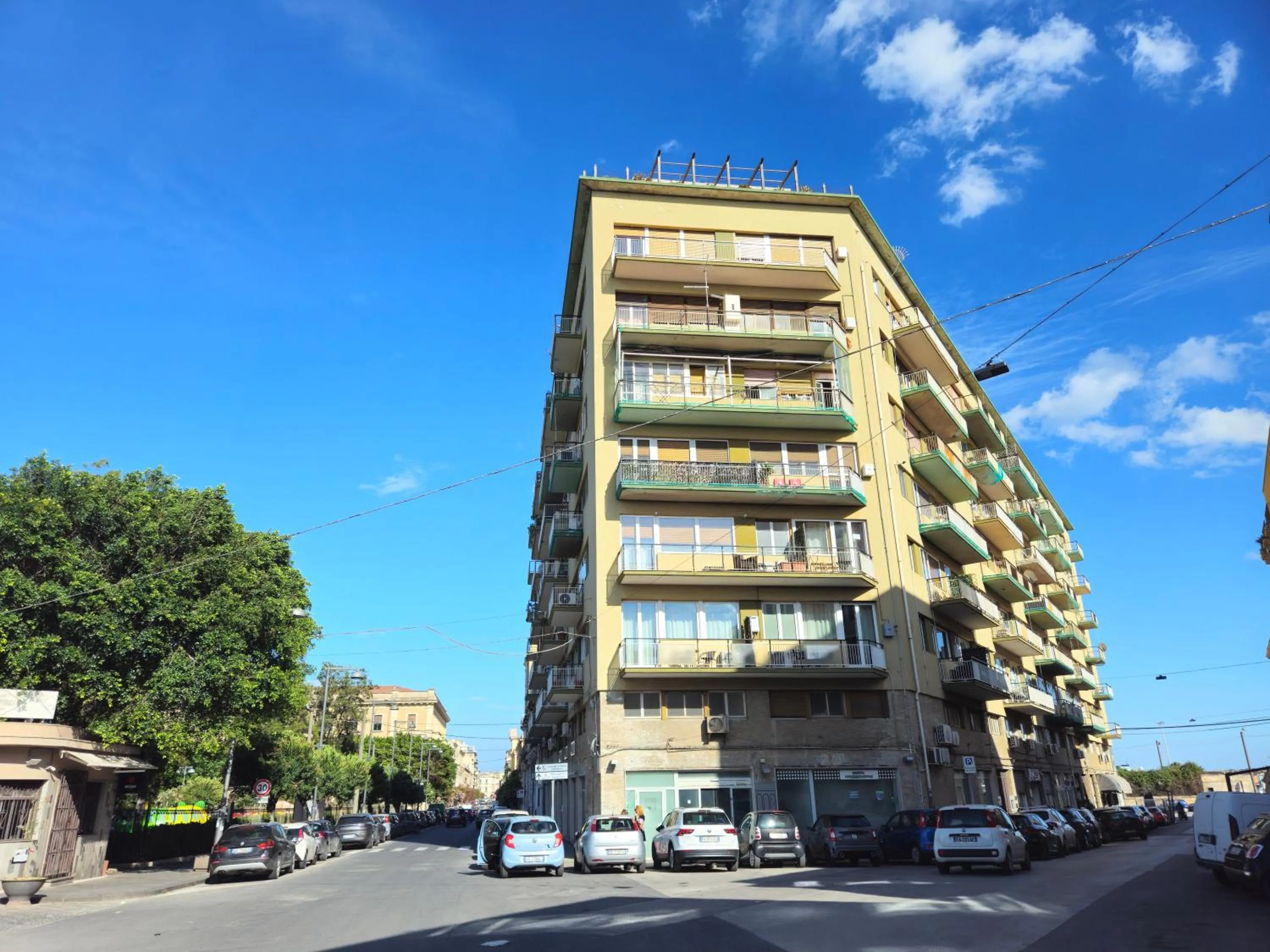 Property building in Agorà