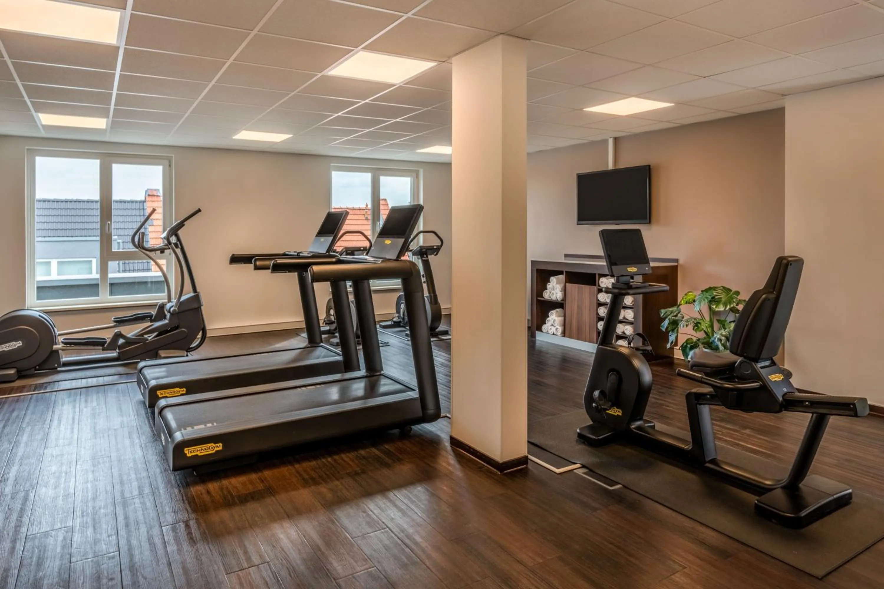 Fitness centre/facilities in Courtyard by Marriott Cologne