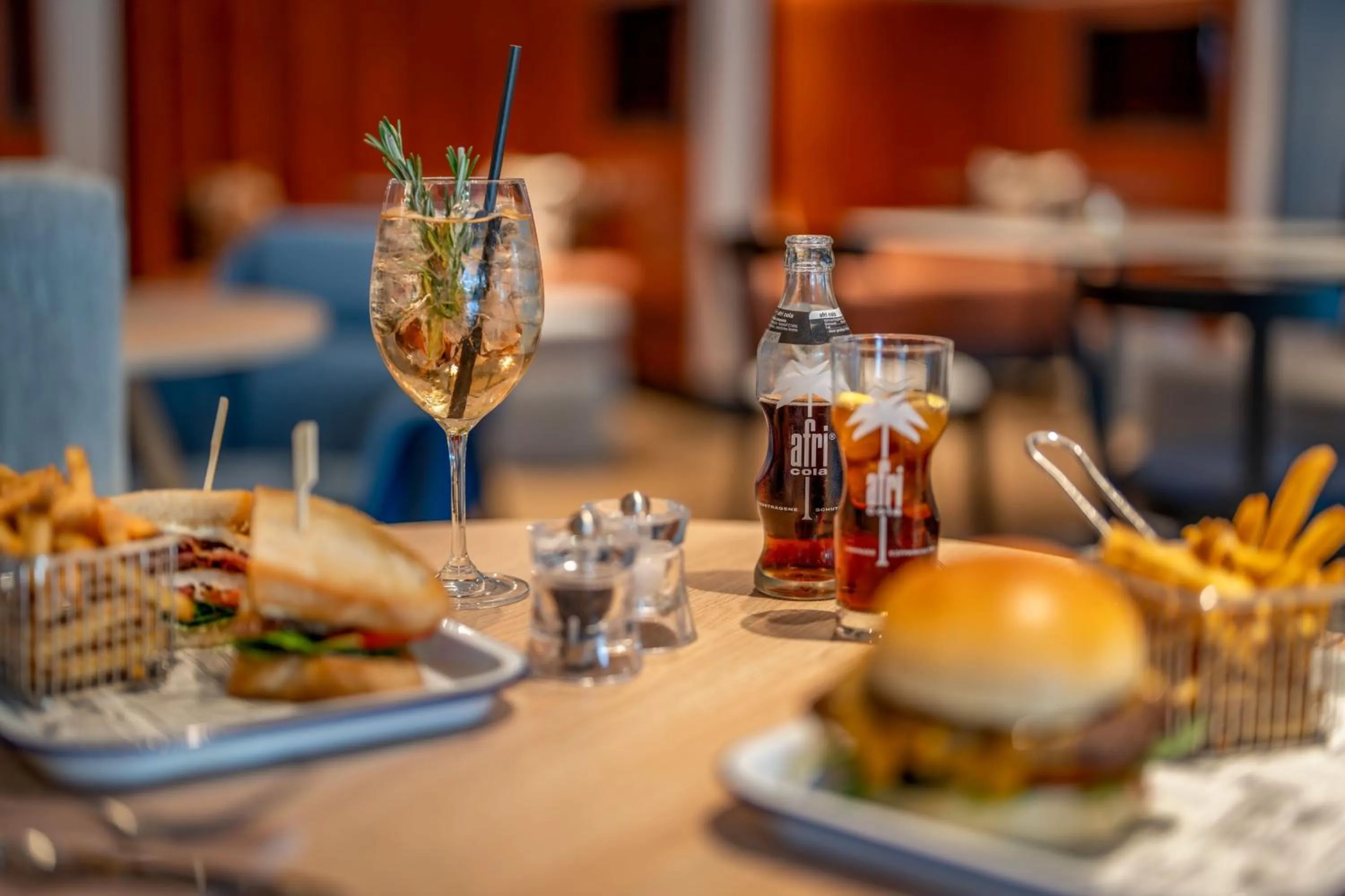 Restaurant/places to eat in Courtyard by Marriott Cologne