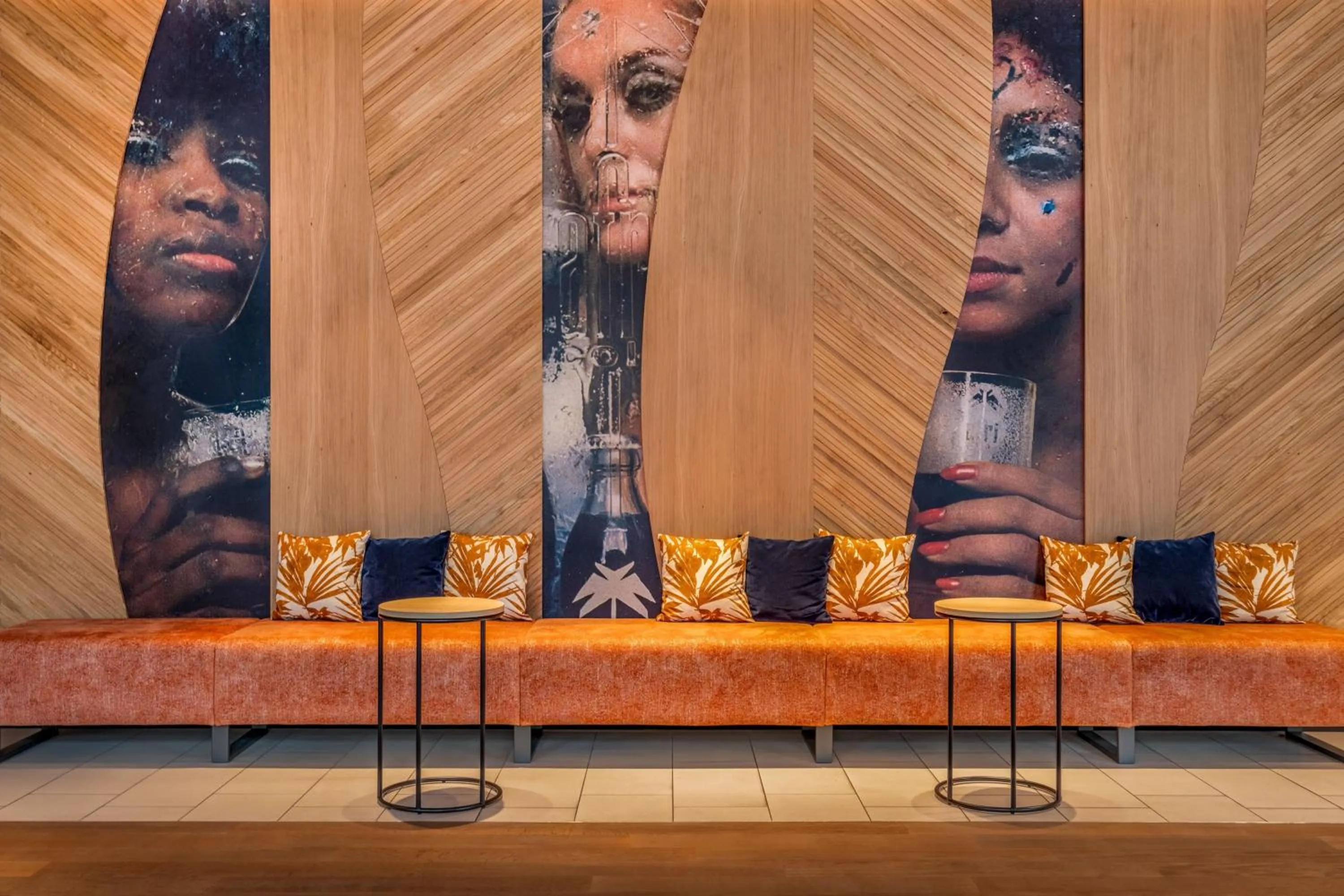 Lobby or reception in Courtyard by Marriott Cologne